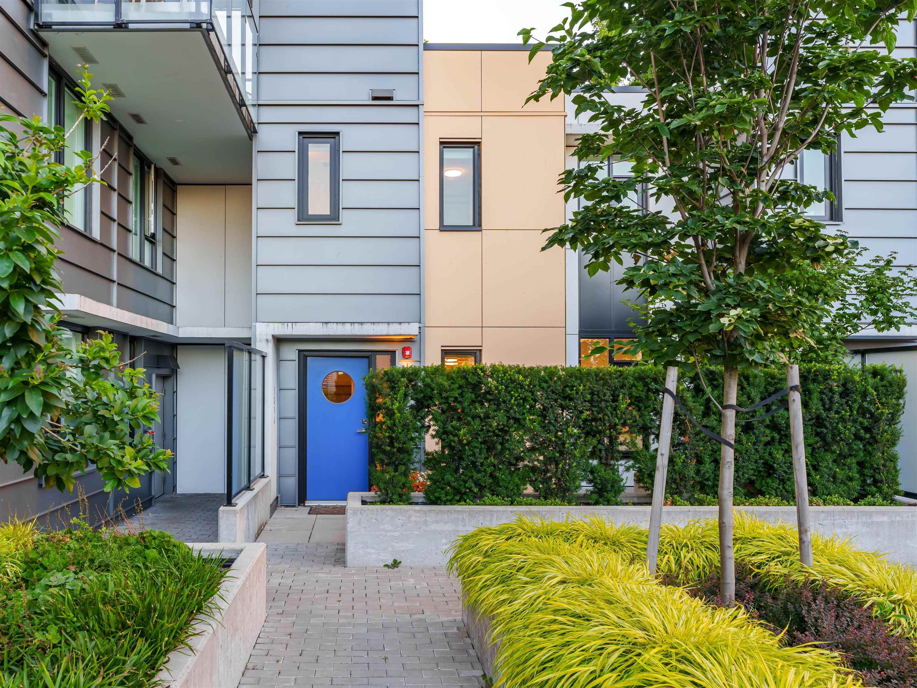 314 - 1471 Hunter Street, North Vancouver, V7J 1H3 — photo 1