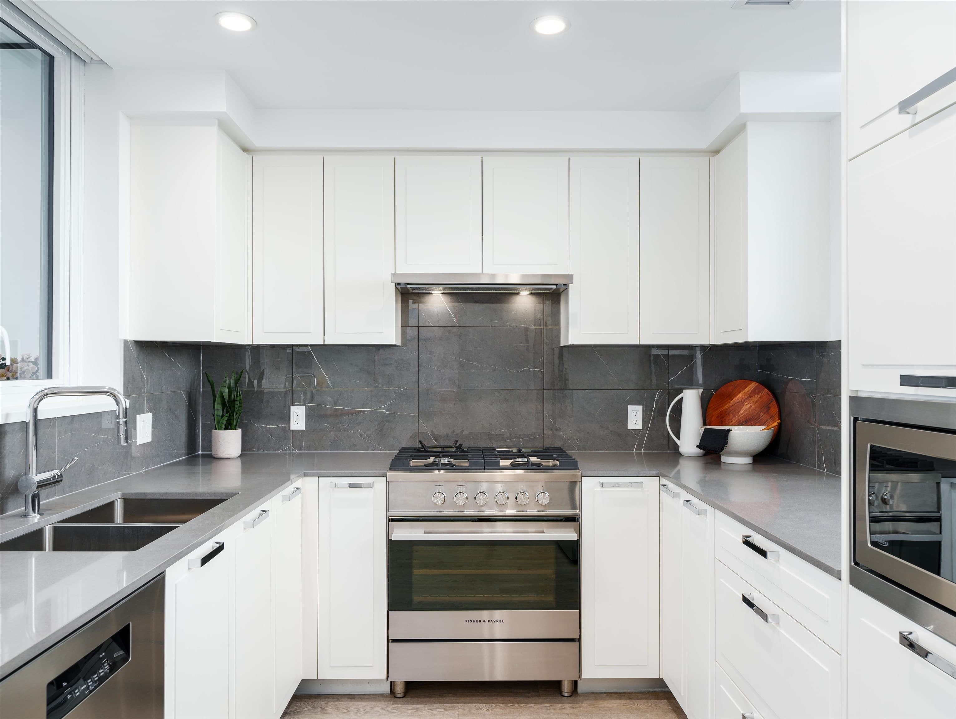314 - 1471 Hunter Street, North Vancouver, V7J 1H3 — photo 4