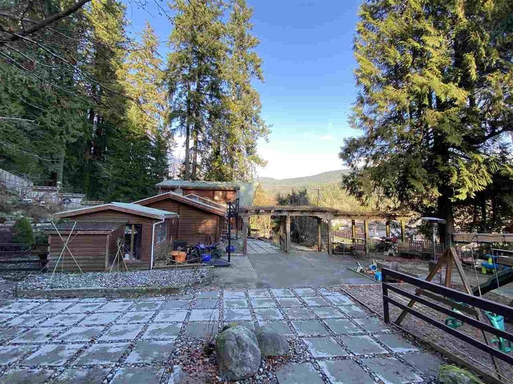 1458 Pipeline Road, Coquitlam, V3E 2X1 — photo 5