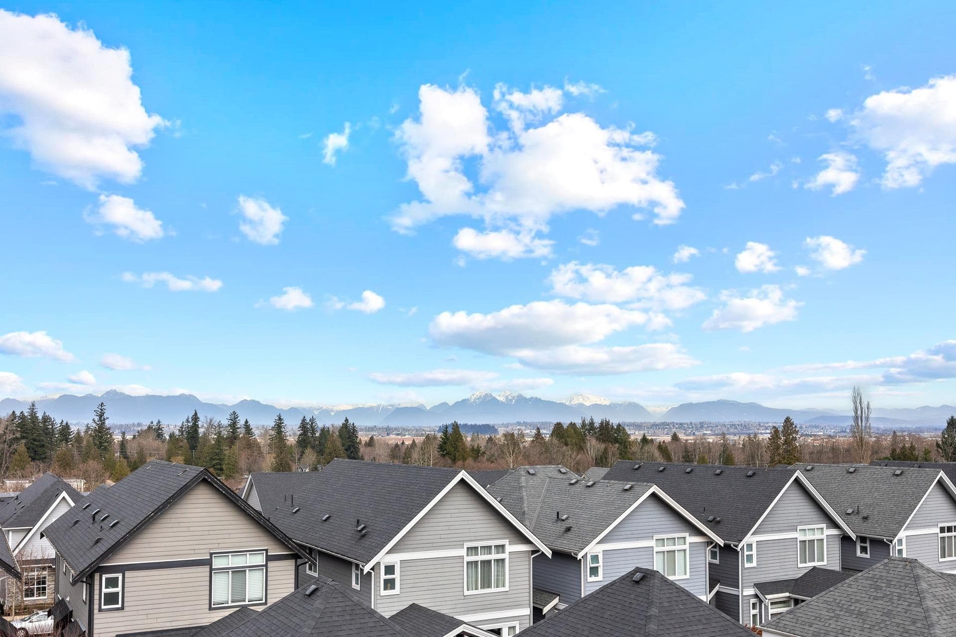 15825 Wills Brook Way, Surrey, V3Z 0N4 — photo 2