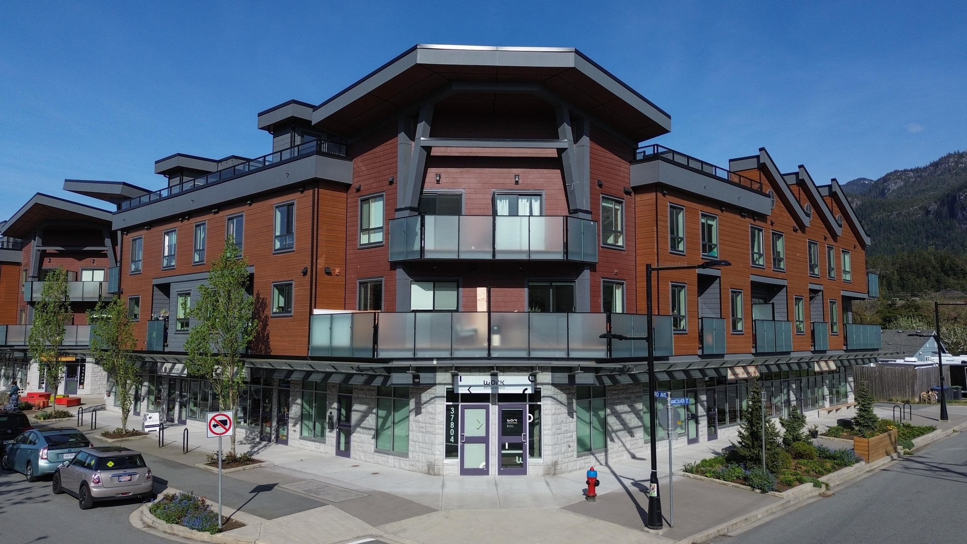 202 - 37808 Third Avenue, Squamish, V8B 1B9 — photo 2