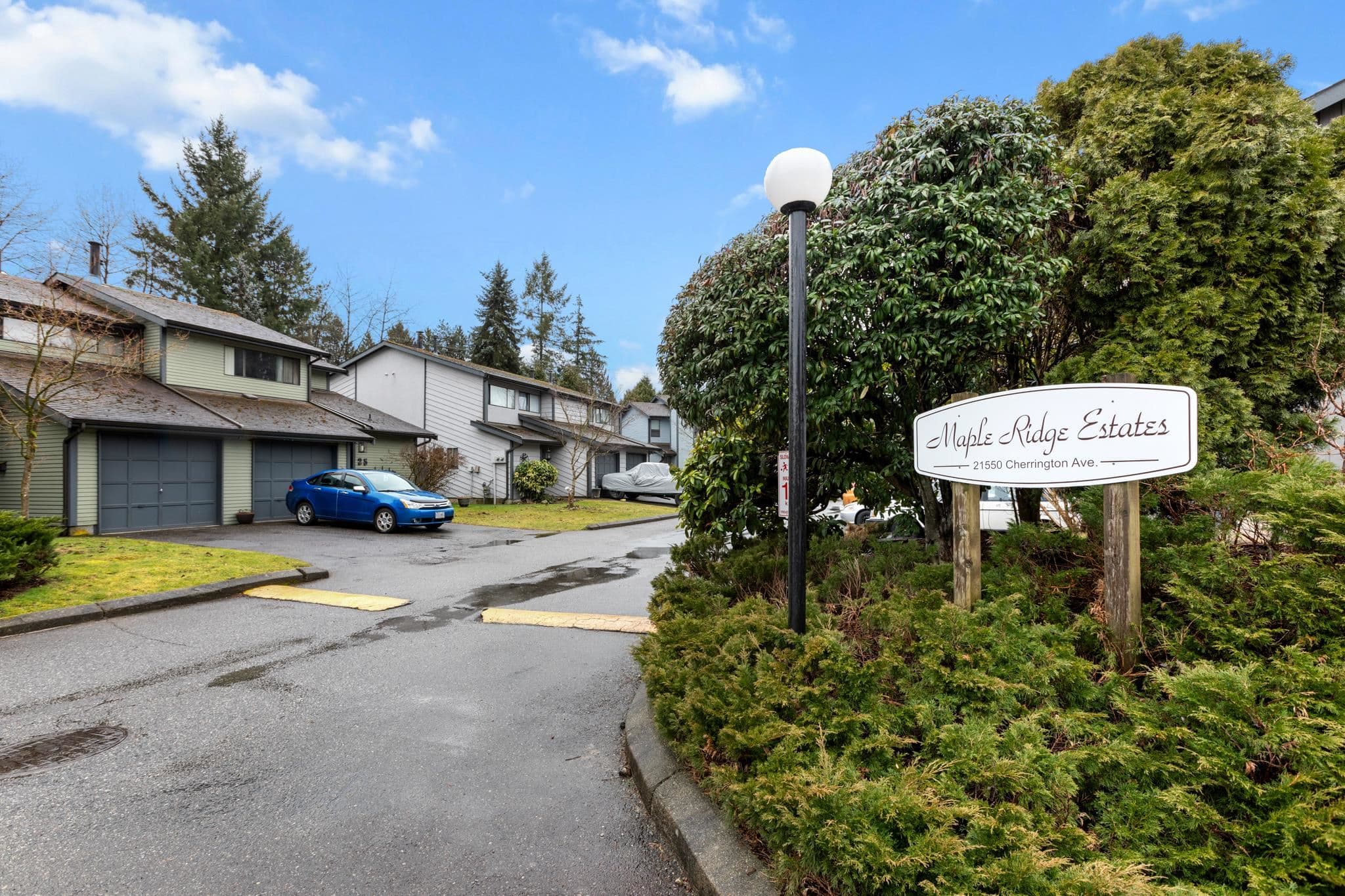 30 - 21550 Cherrington Avenue, Maple Ridge, V2X 8S7 — photo 2