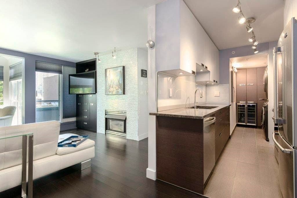 402 - 939 Homer Street, Vancouver, V6B 2W6 — photo 2