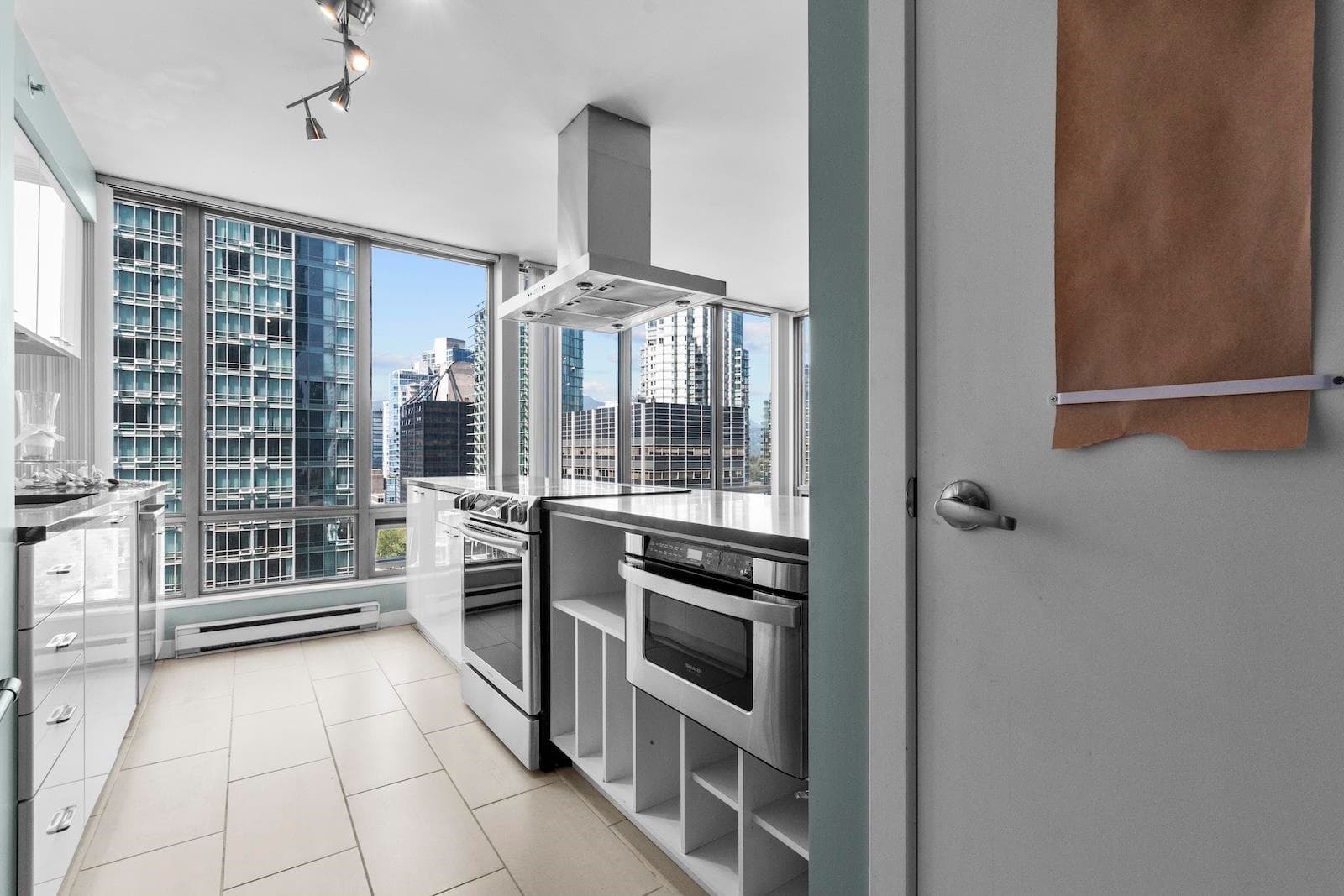 1101 - 1200 W Georgia Street, Vancouver, V6E 4R2 — photo 4