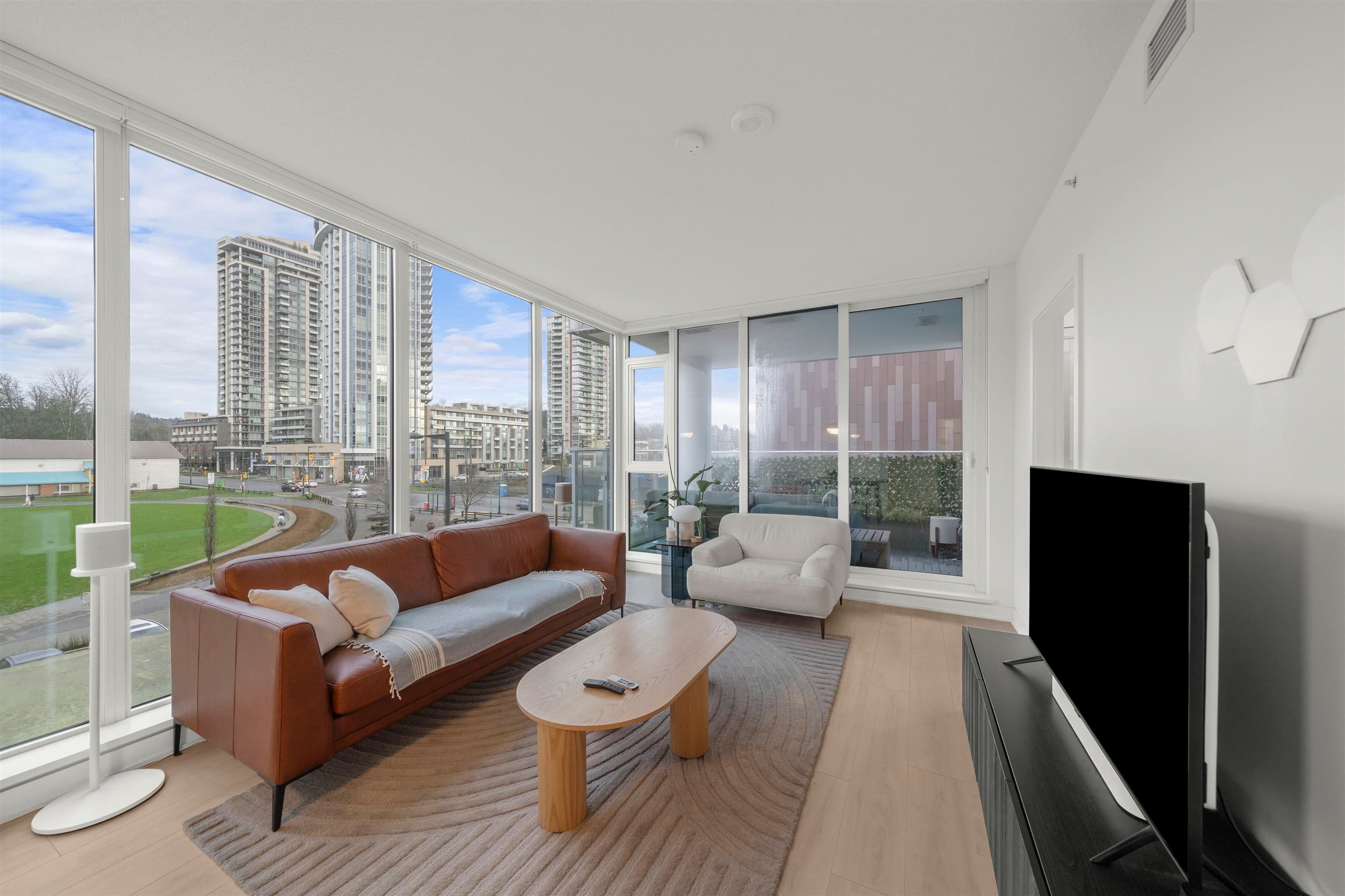 301 - 1471 Hunter Street, North Vancouver, V7J 1H3 — photo 3
