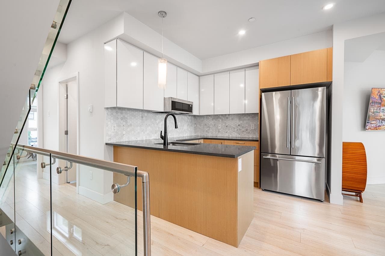 1710 Larson Road, North Vancouver, V7M 2Z4 — photo 5