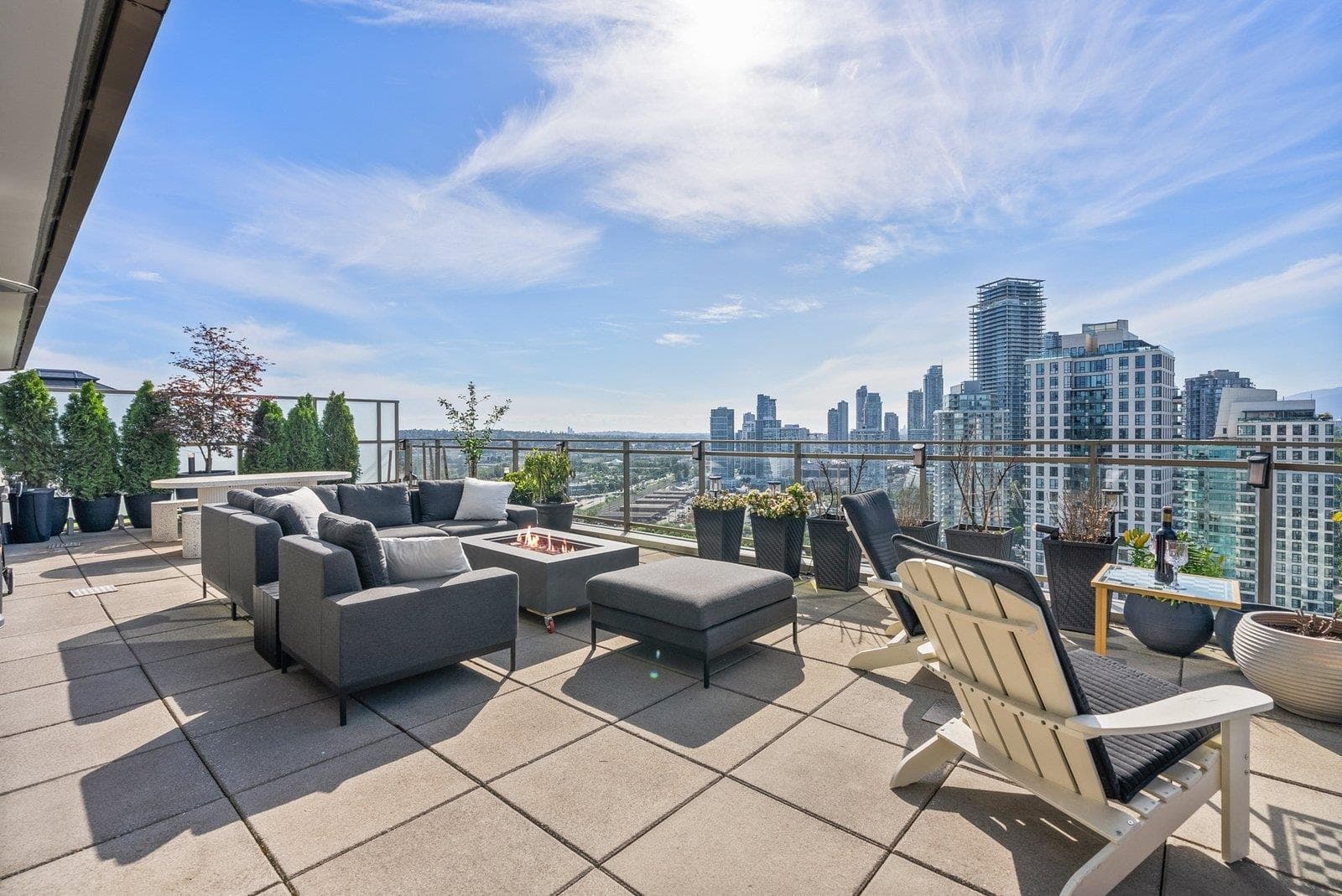 21XX - 5311 Goring Street, Burnaby, V5B 0B5 — photo 4