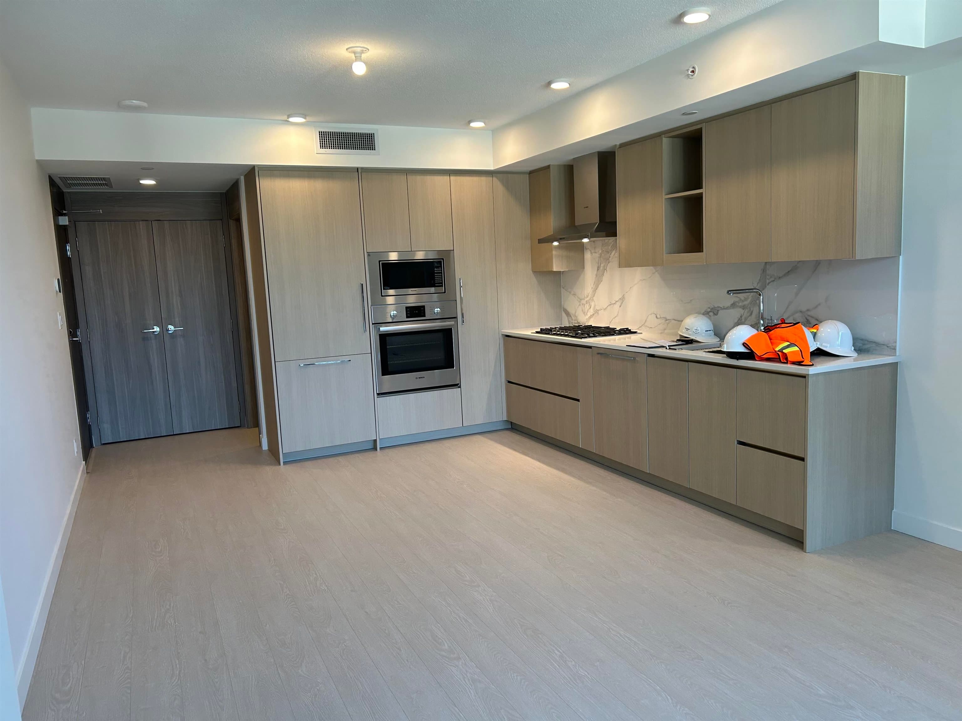 509 - 13768 100 Avenue, Surrey, V3T 5X7 — photo 2