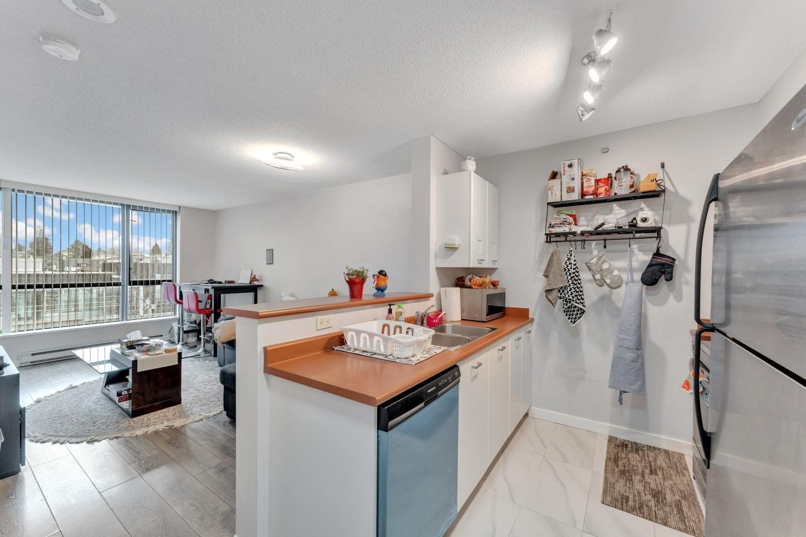 502 - 3438 Vanness Avenue, Vancouver, V5R 6E7 — photo 2