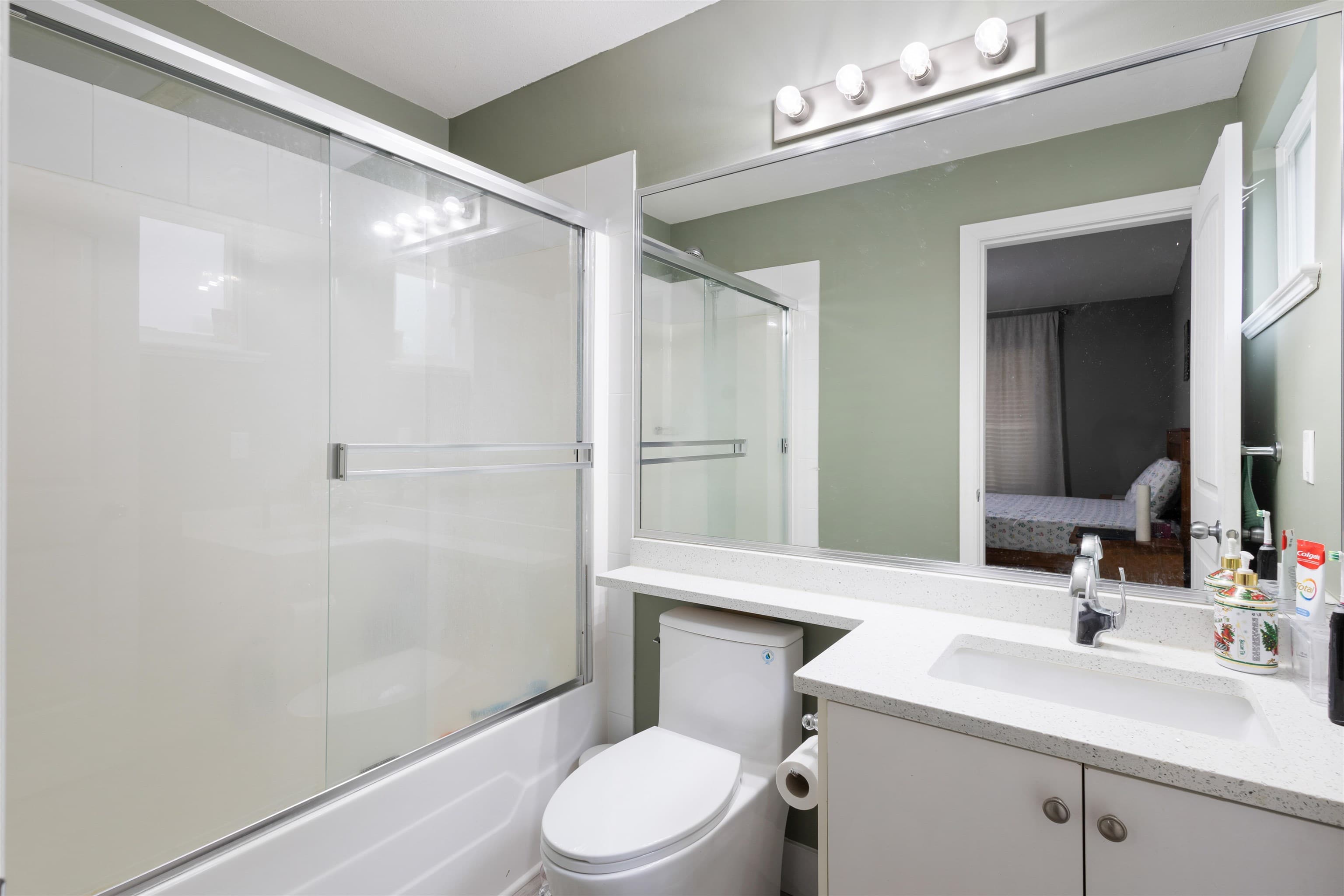 27016 35 Avenue, Langley, V2W 0A4 — photo 3