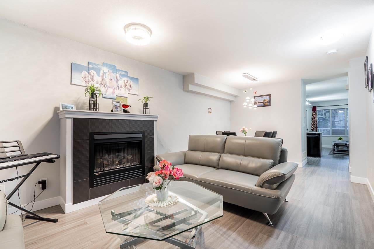 118 - 12711 64 Avenue, Surrey, V3W 1X1 — photo 5