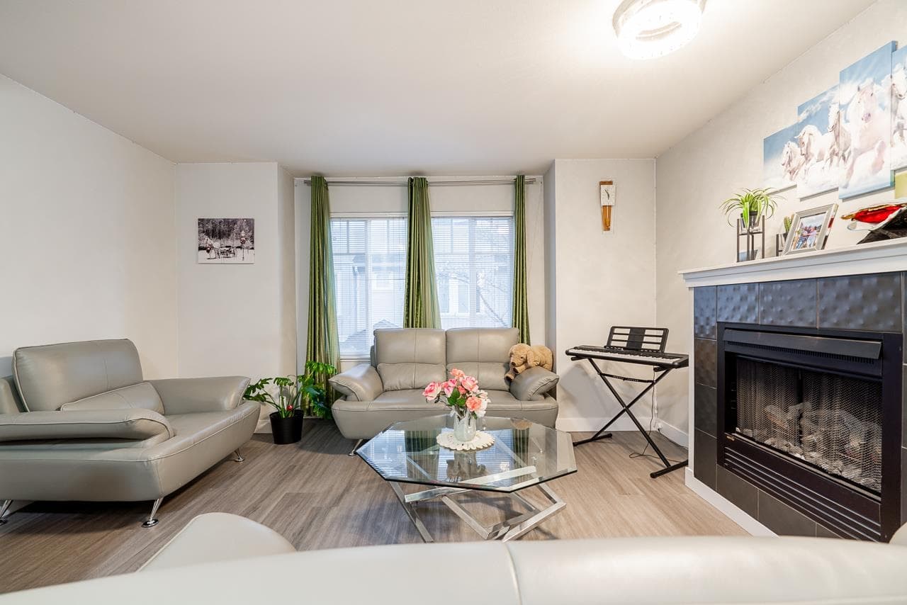 118 - 12711 64 Avenue, Surrey, V3W 1X1 — photo 4
