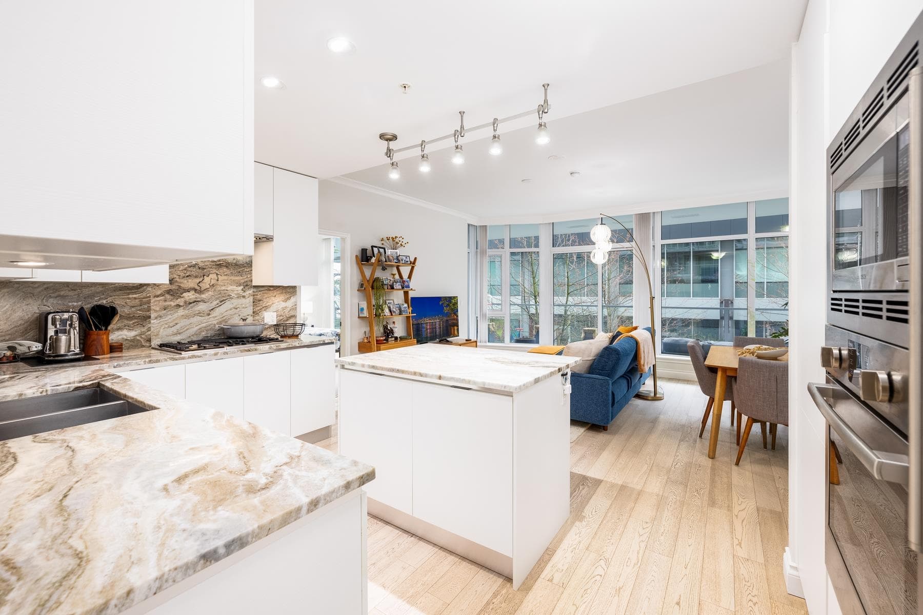 207 - 175 Victory Ship Way, North Vancouver, V7L 0G1 — photo 2