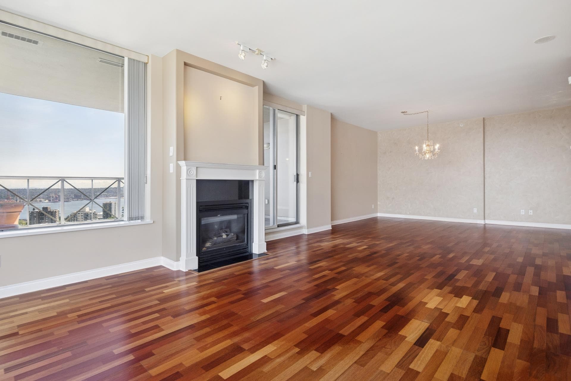 1603 - 160 E 13th Street, North Vancouver, V7L 2L5 — photo 3