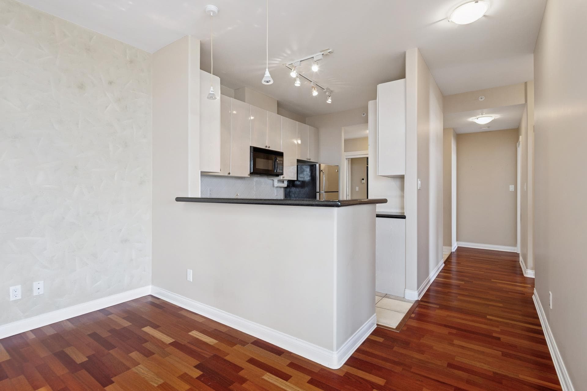 1603 - 160 E 13th Street, North Vancouver, V7L 2L5 — photo 5