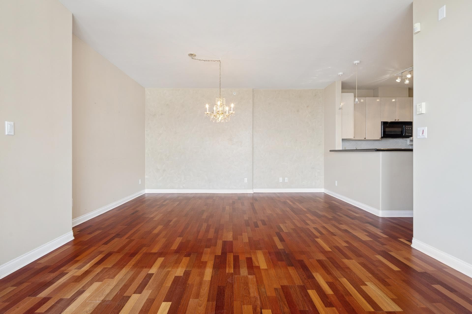 1603 - 160 E 13th Street, North Vancouver, V7L 2L5 — photo 4