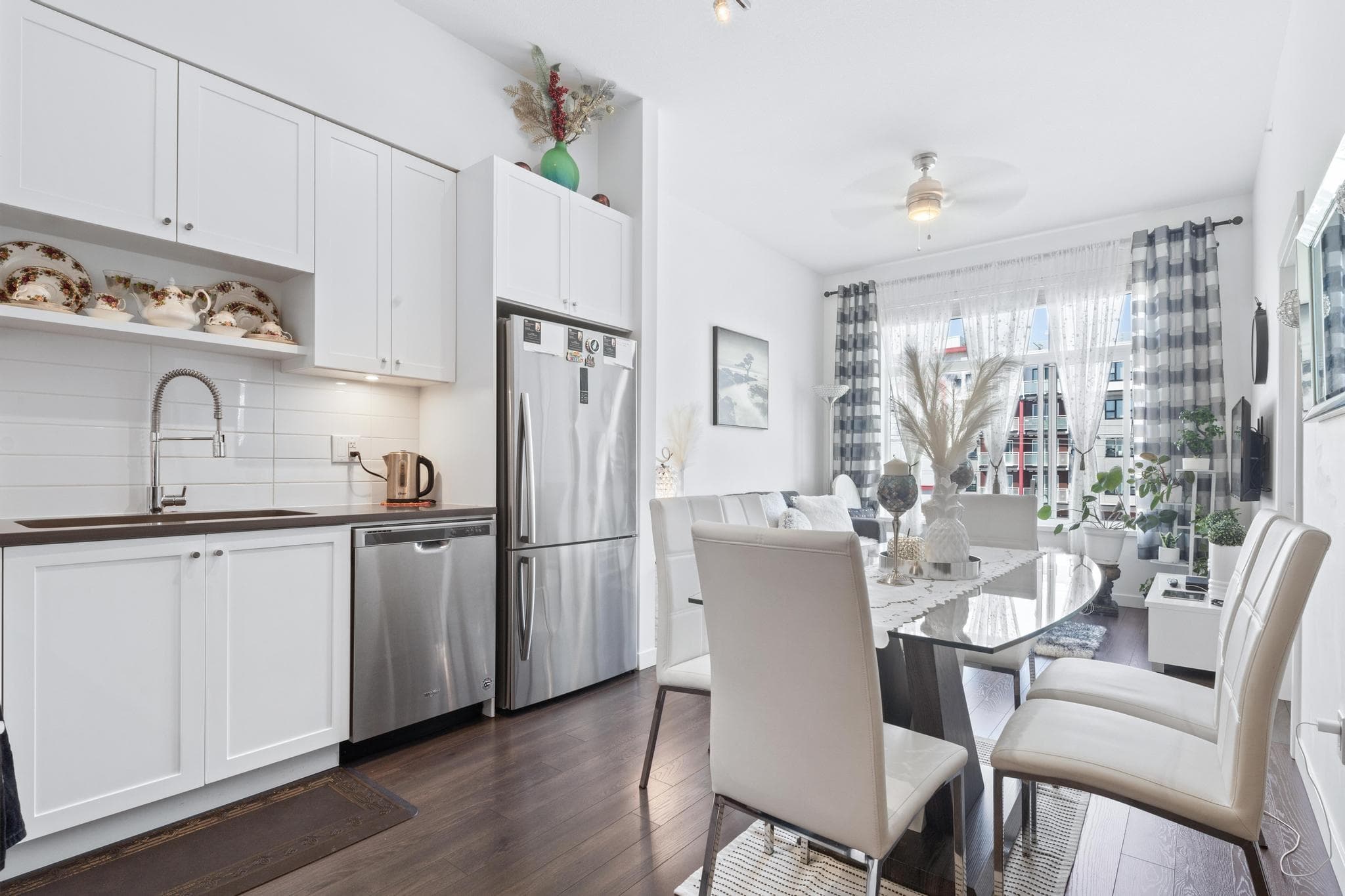 415 - 13628 81a Avenue, Surrey, V3W 3E2 — photo 3