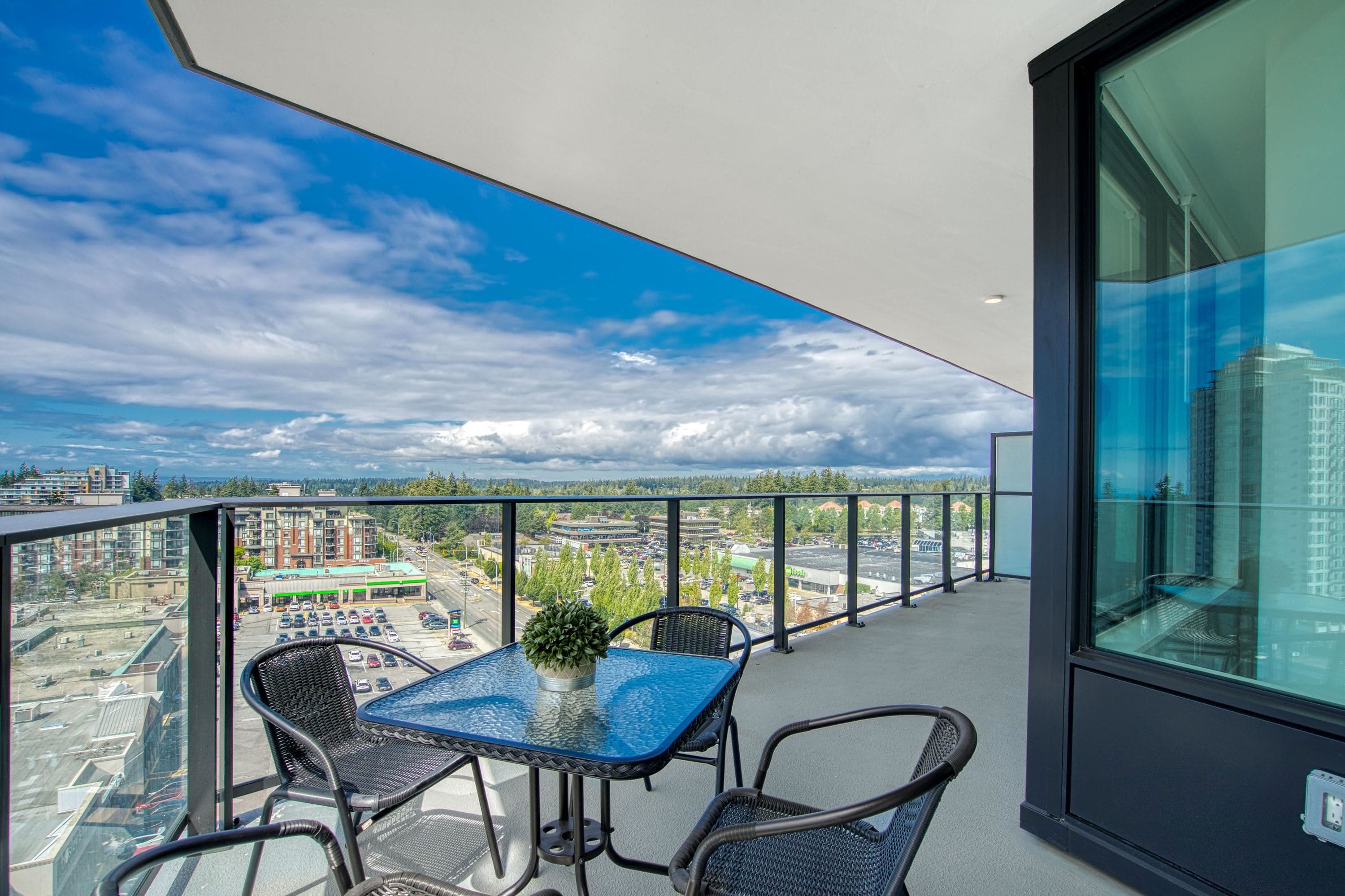 1108 - 1588 Johnston Road, White Rock, V4B 0C5 — photo 2