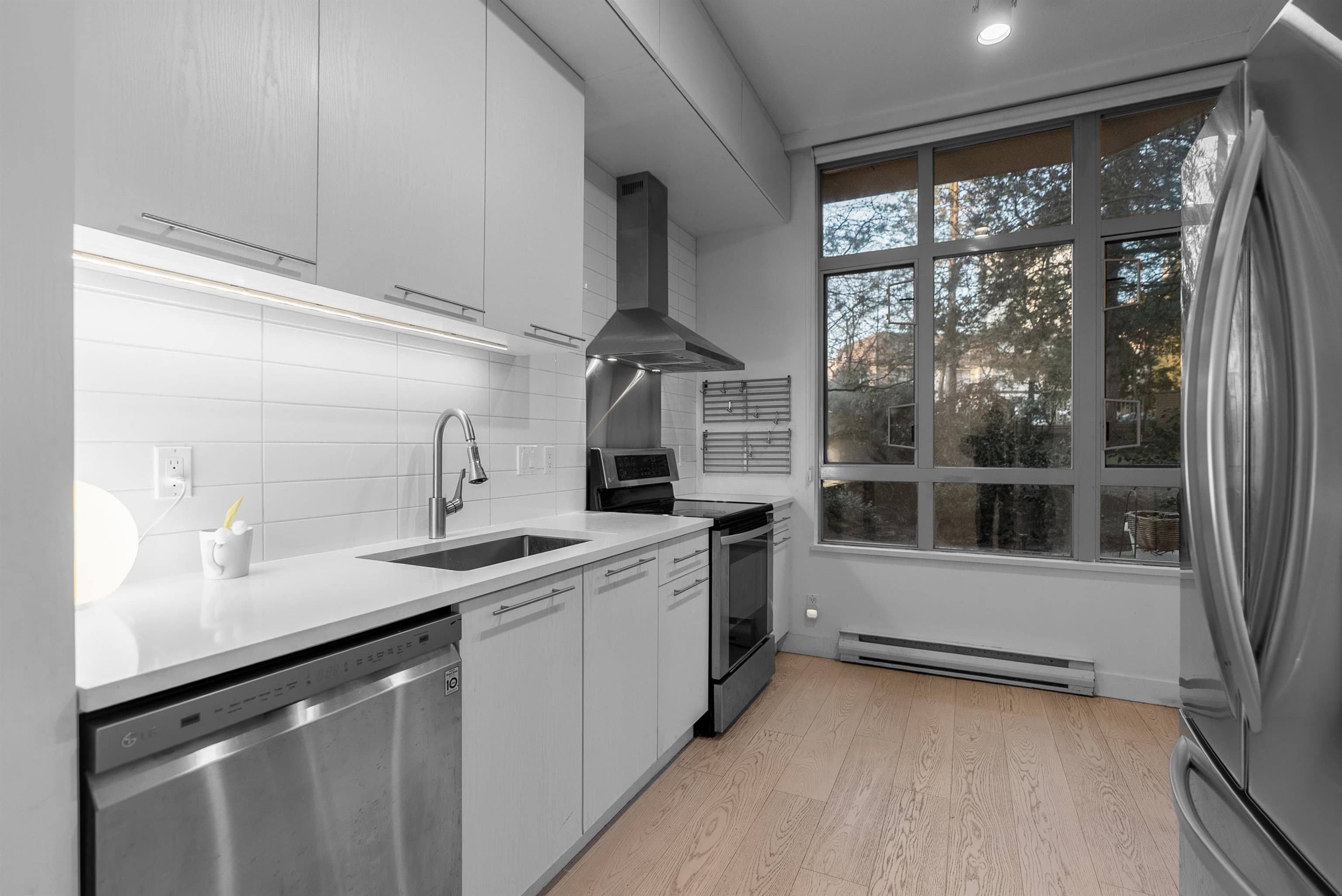 101 - 160 W Keith Road, North Vancouver, V7M 3M2 — photo 5