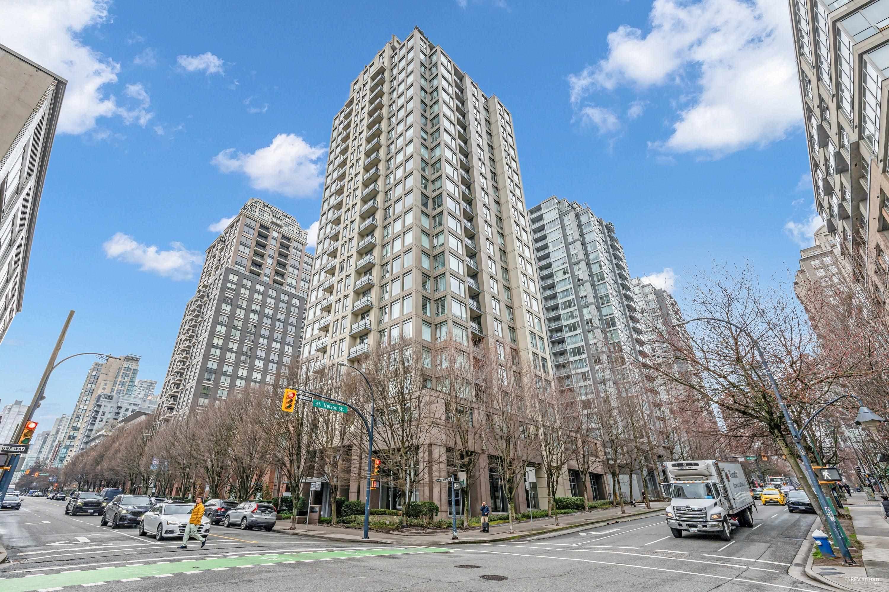 606 - 1001 Homer Street, Vancouver, V6B 1M9 — photo 2