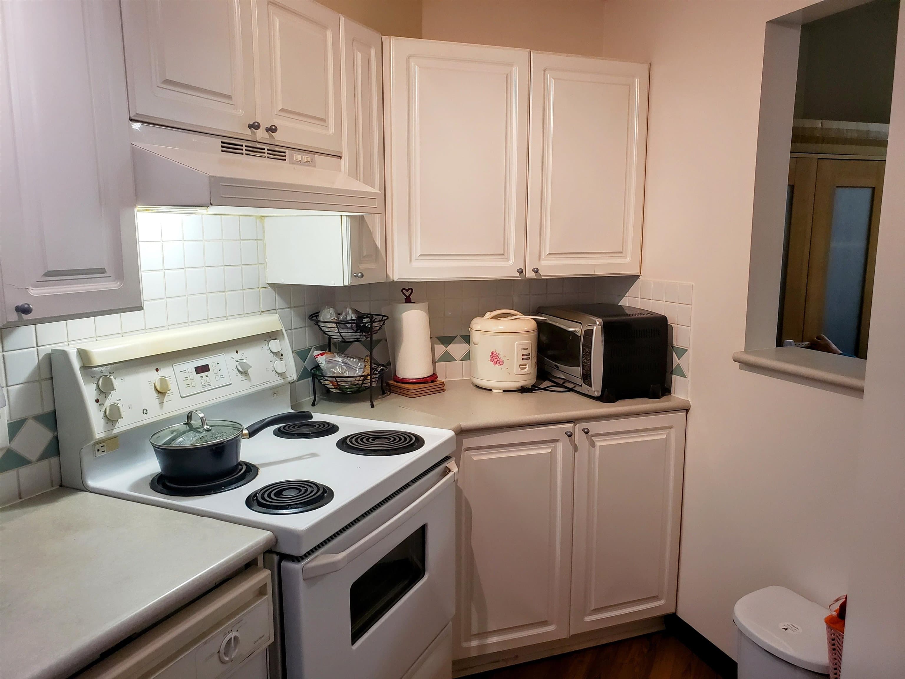 105 - 15268 105 Avenue, Surrey, V3R 0W8 — photo 5