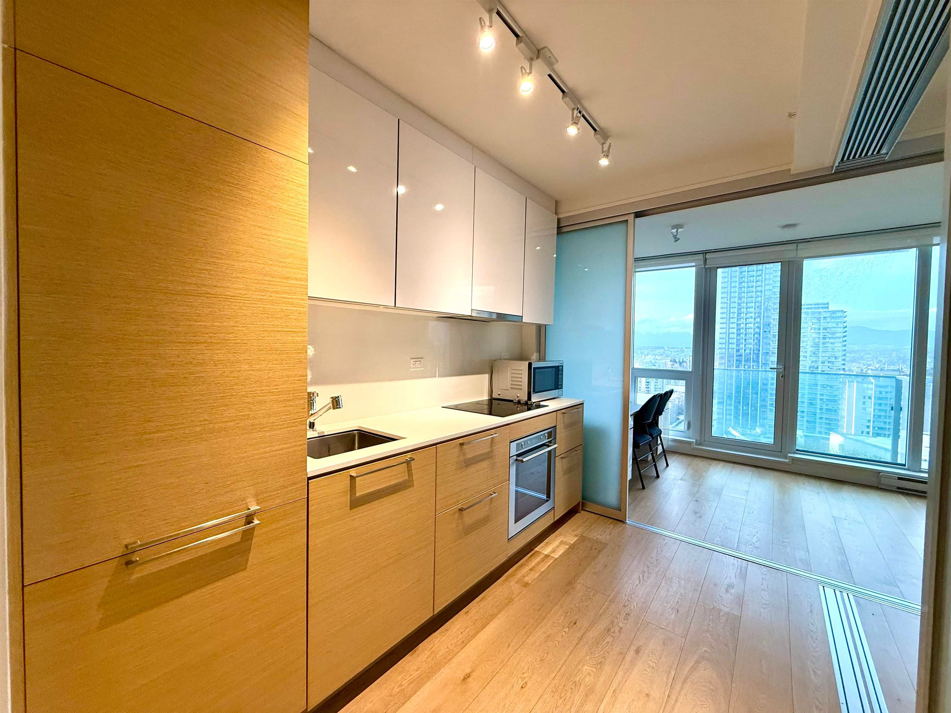 2008 - 13438 Central Avenue, Surrey, V3T 0N2 — photo 4