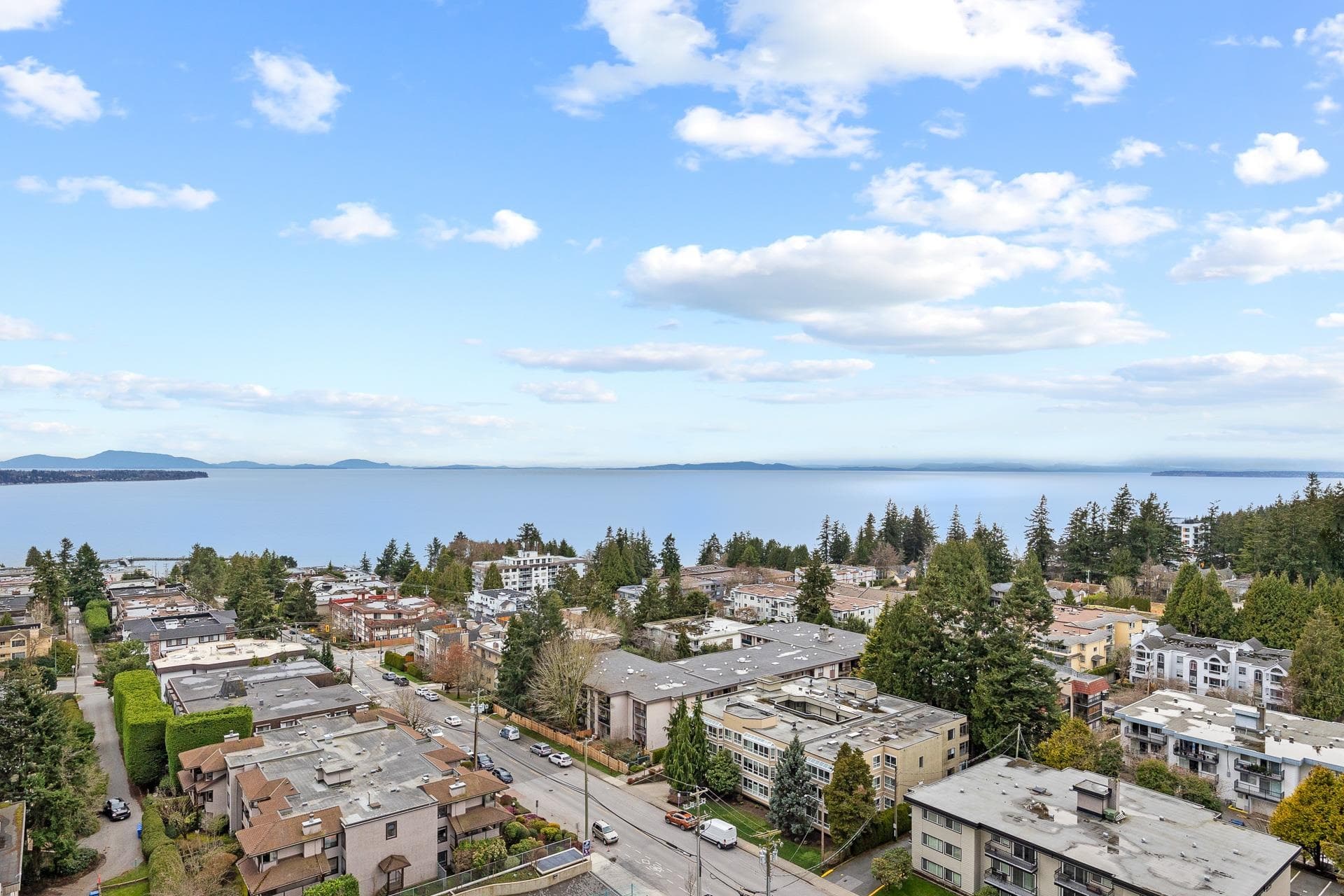 1305 - 1501 Foster Street, White Rock, V4B 0C3 — photo 3