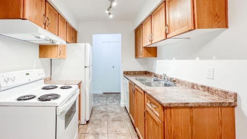 212 - 1202 London Street, New Westminster, V3M 5Z7 — photo 2