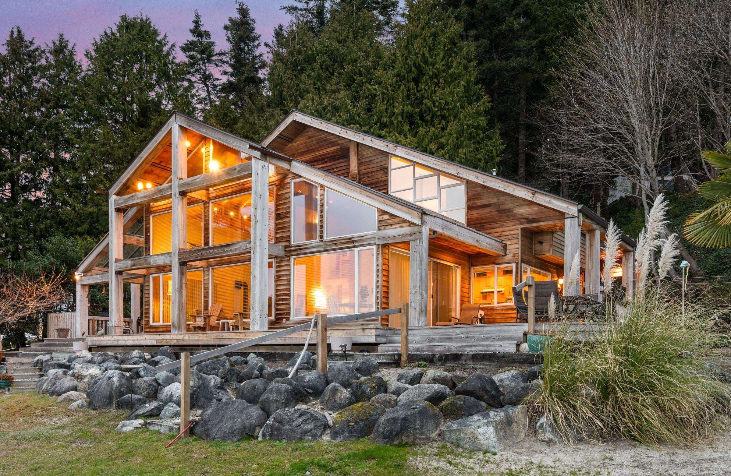 598 Tsawwassen Beach Road, Delta
