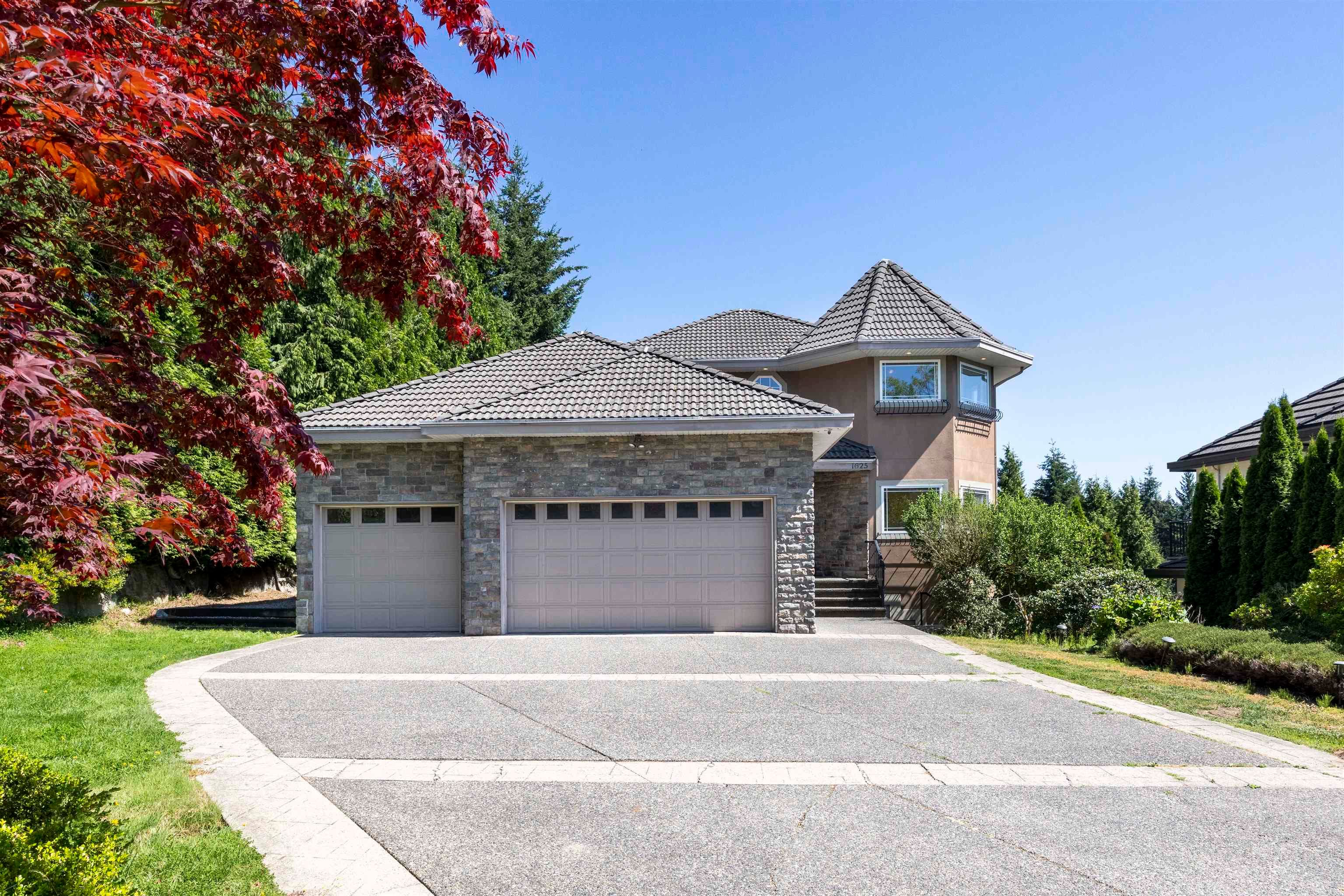 1625 Parkway Boulevard, Coquitlam, V3E 3M7 — photo 2