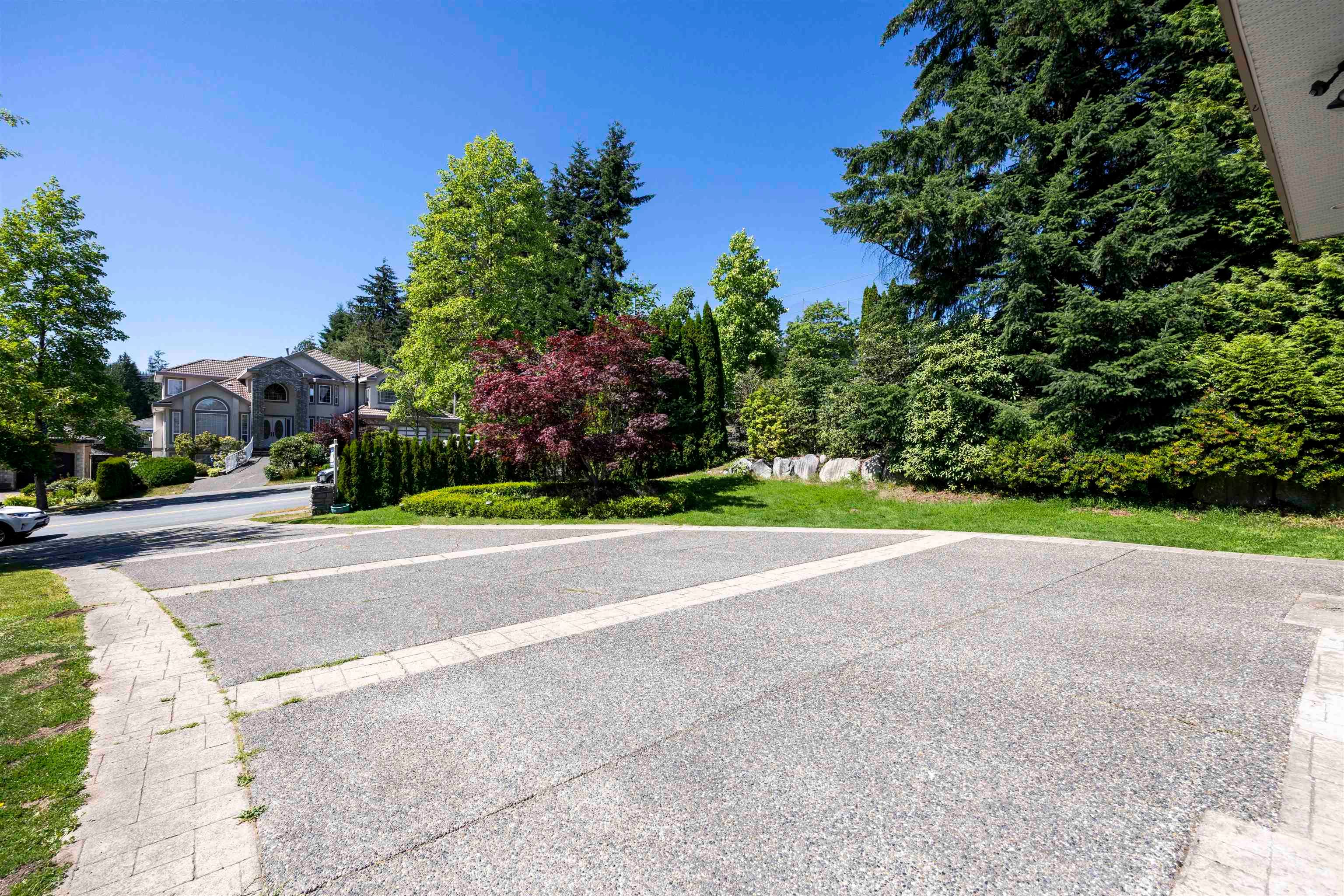 1625 Parkway Boulevard, Coquitlam, V3E 3M7 — photo 4