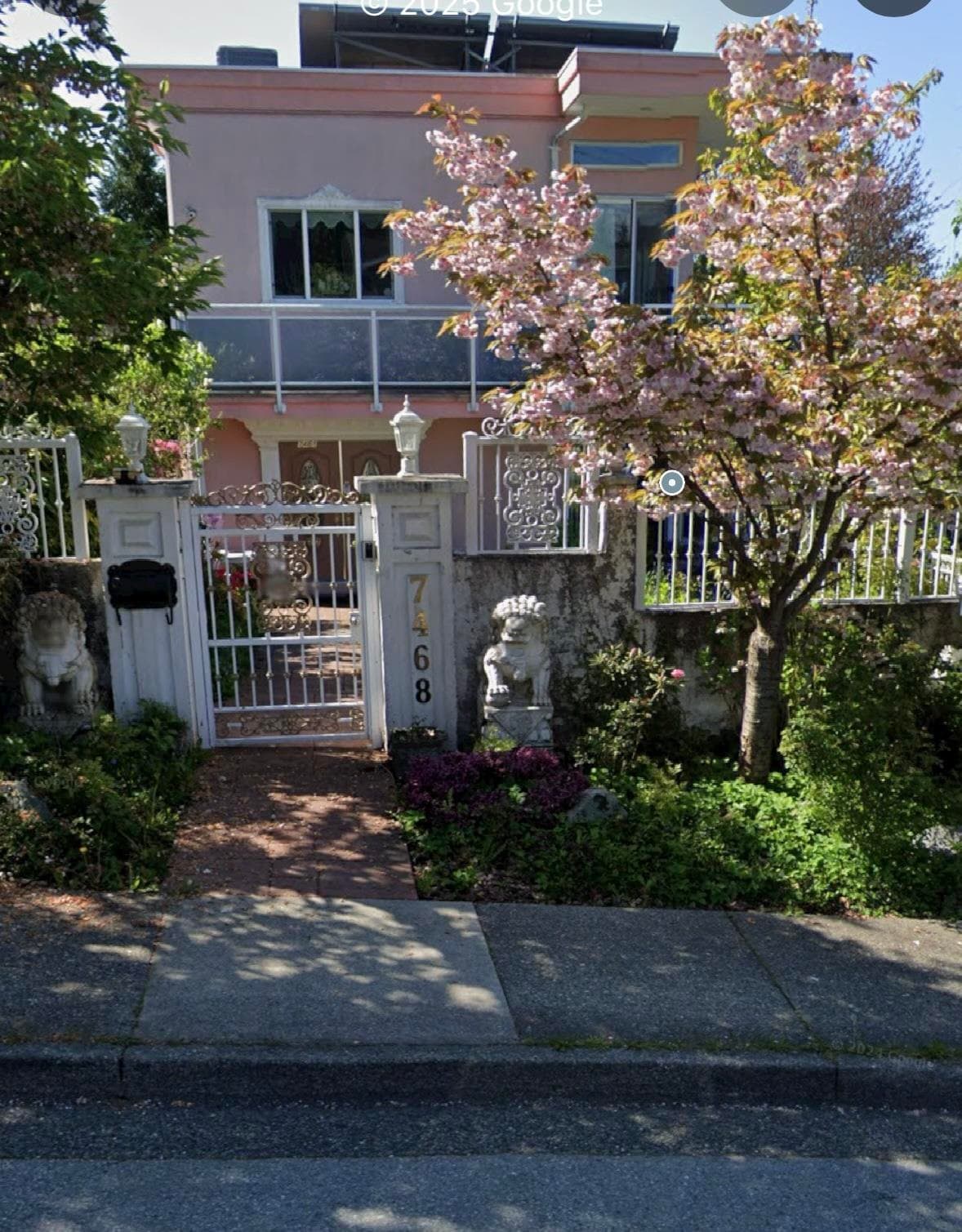 7468 Curtis Street, Burnaby, V5A 1K5 — photo 2