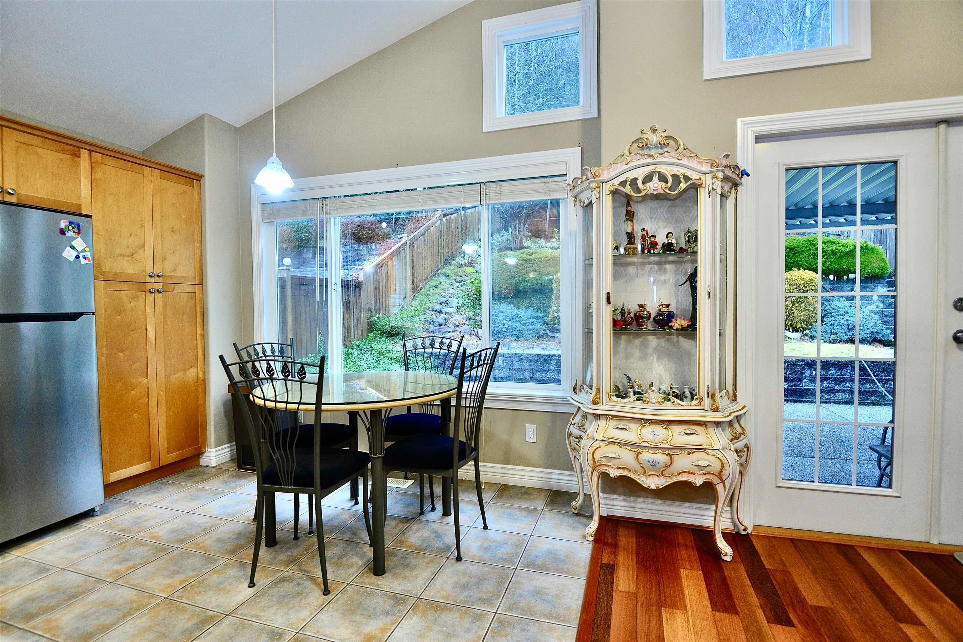 3035 Maplewood Court, Coquitlam, V3E 3P3 — photo 2