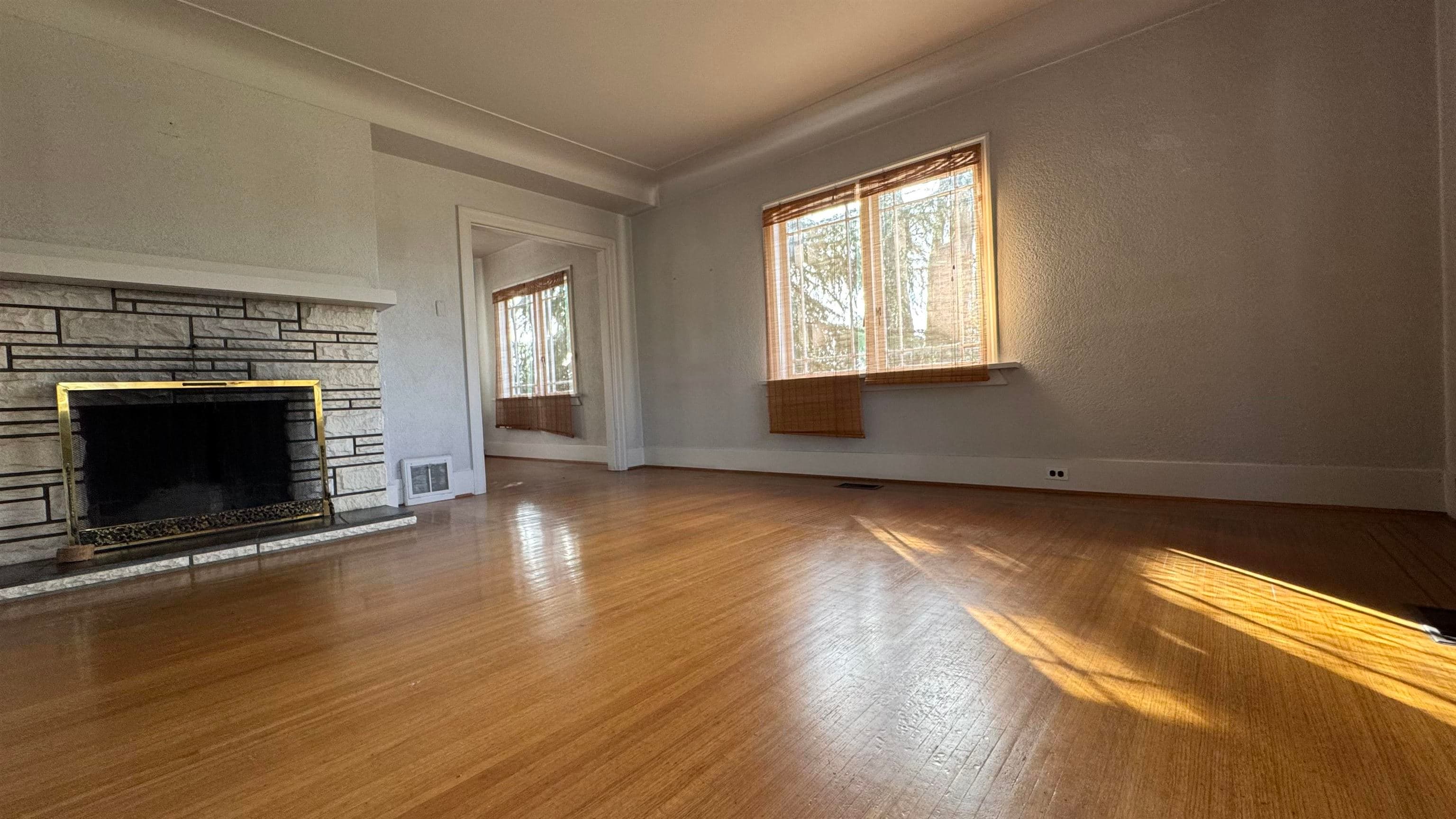 5480 Collingwood Street, Vancouver, V6N 1T1 — photo 2