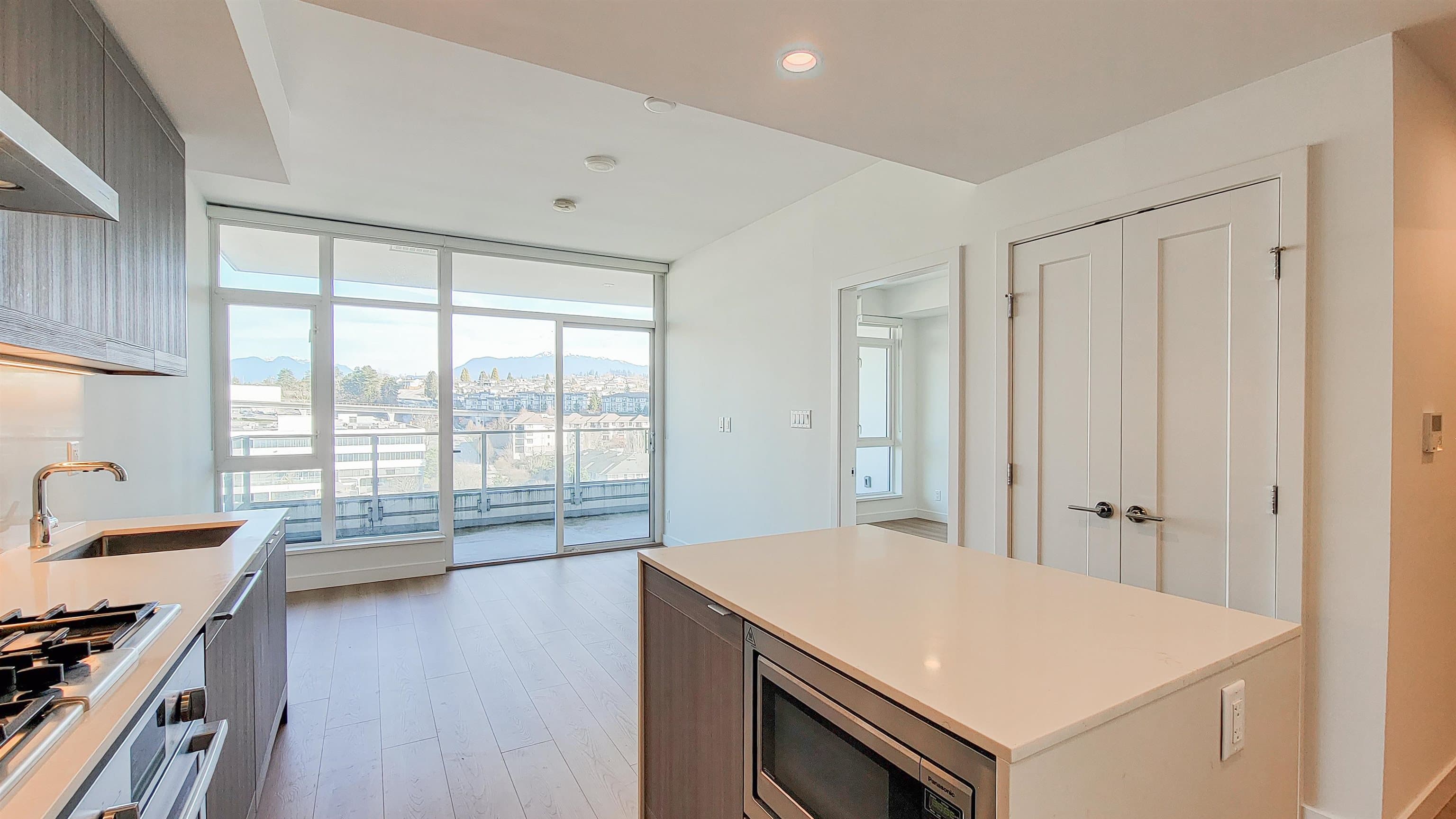 1005 - 2351 Beta Avenue, Burnaby, V5C 0M2 — photo 5