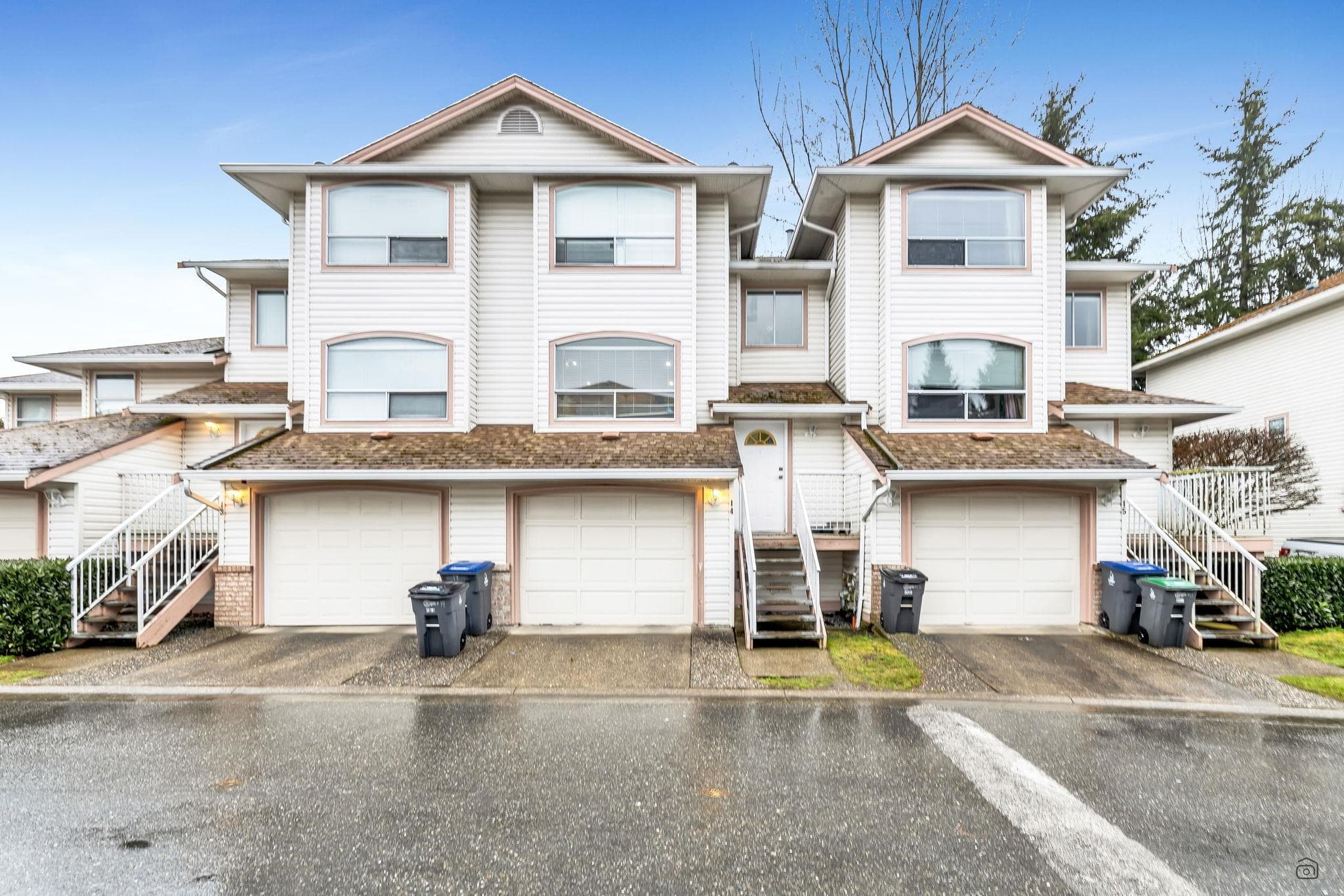 14 - 7140 132 Street, Surrey, V3W 1J5 — photo 1