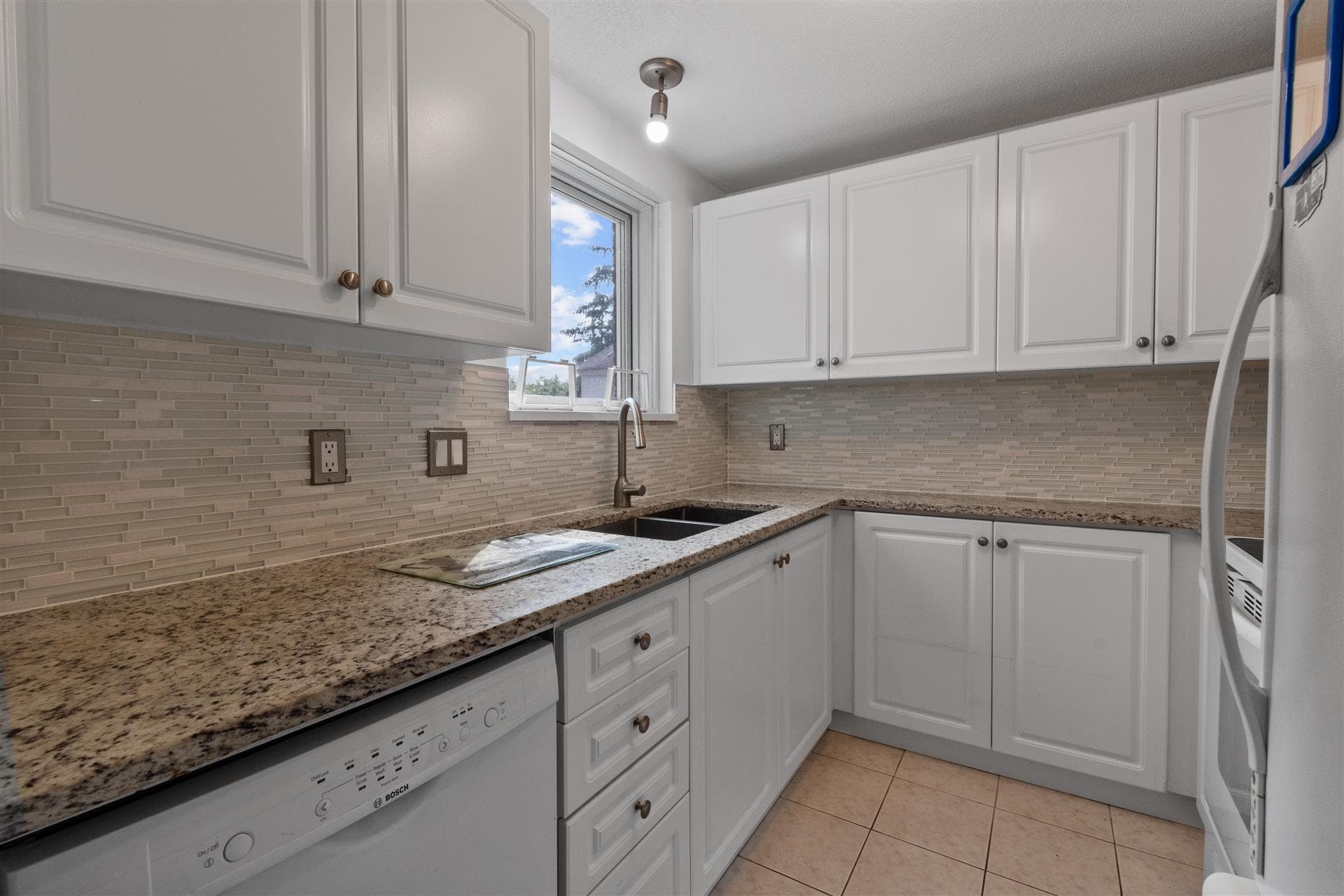 13 - 7077 Beresford Street, Burnaby, V5E 4J5 — photo 3