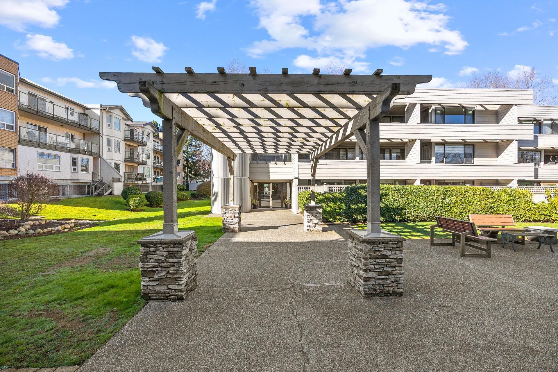 311 - 15272 19 Avenue, Surrey, V4A 1X6 — photo 1