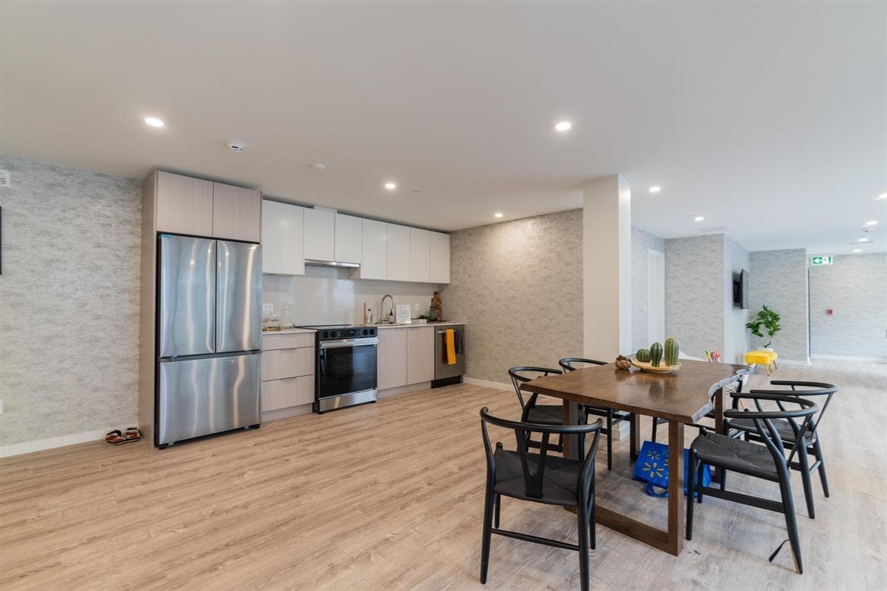 E512 - 10829 140 Street, Surrey, V6V 0A8 — photo 4