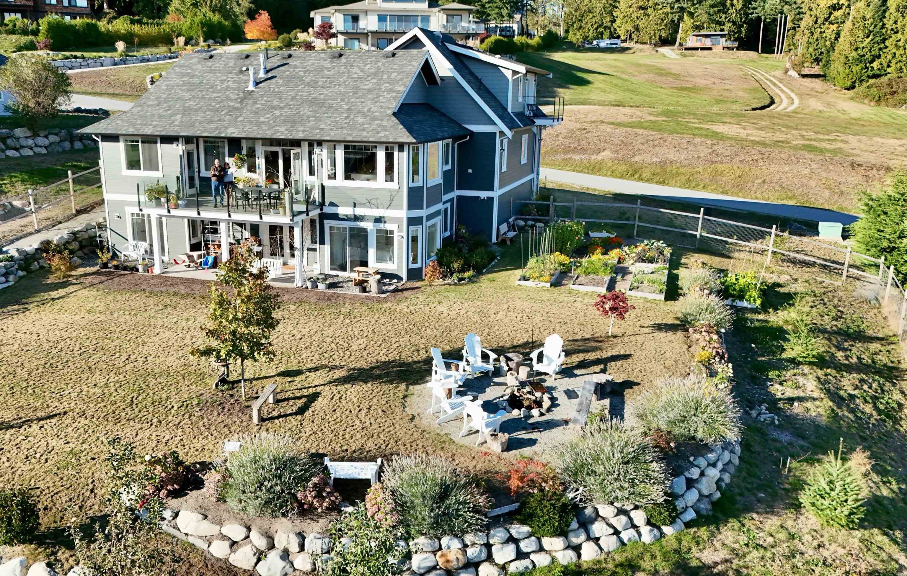 605 Woodland Avenue, Gibsons, V0N 1V1 — photo 2