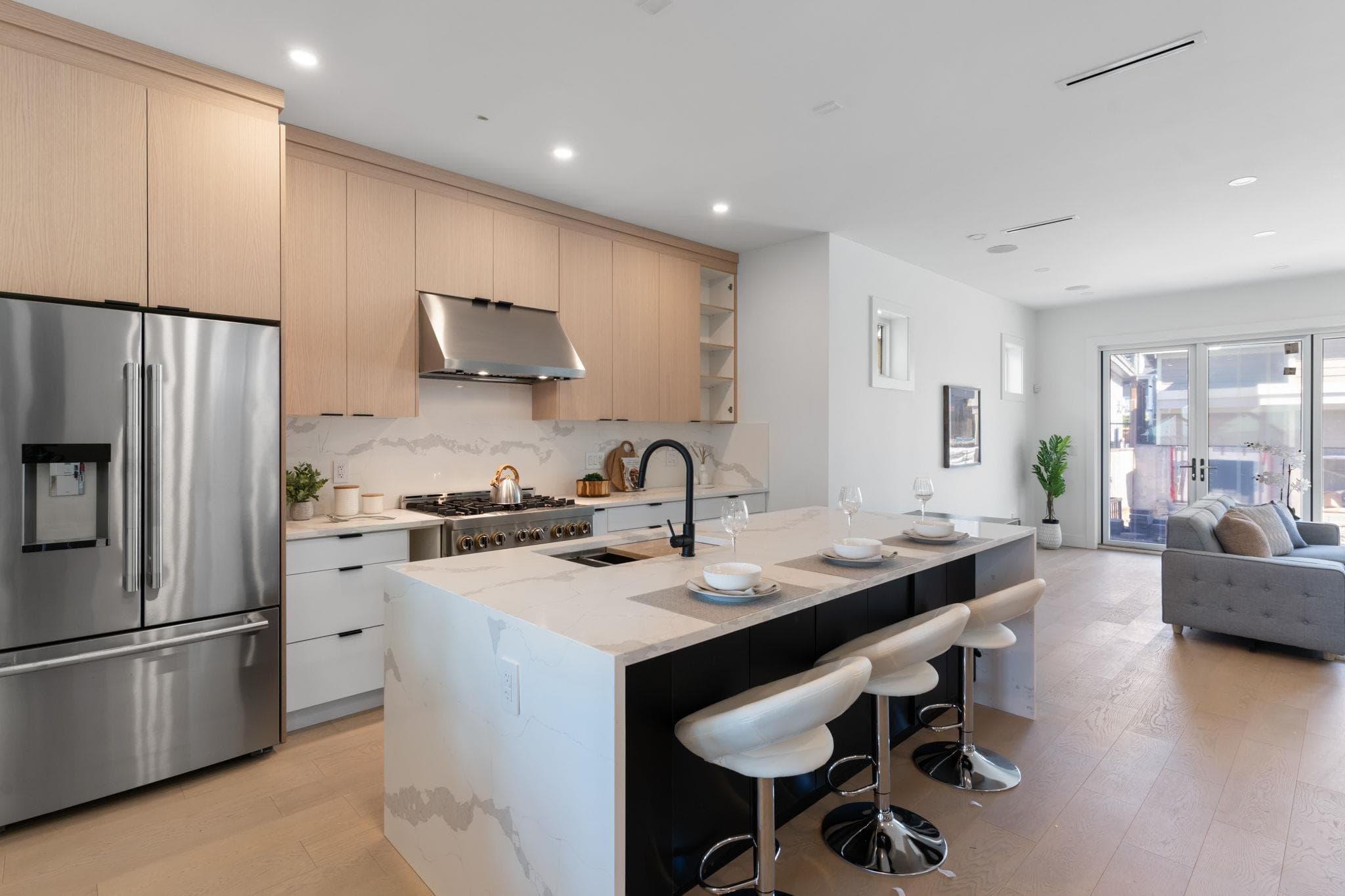 342 E Keith Road, North Vancouver, V7L 1V7 — photo 5