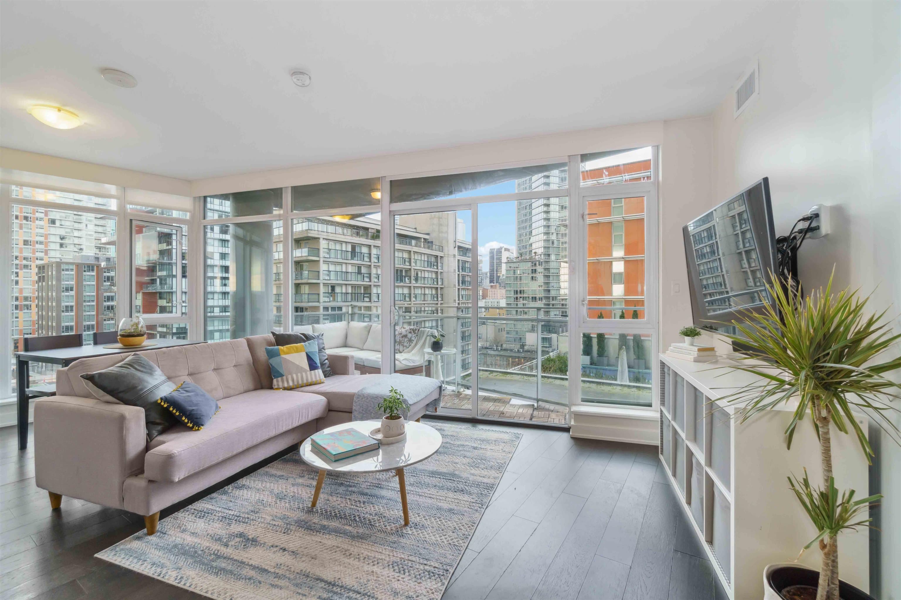 1103 - 1372 Seymour Street, Vancouver, V6B 0L1 — photo 2