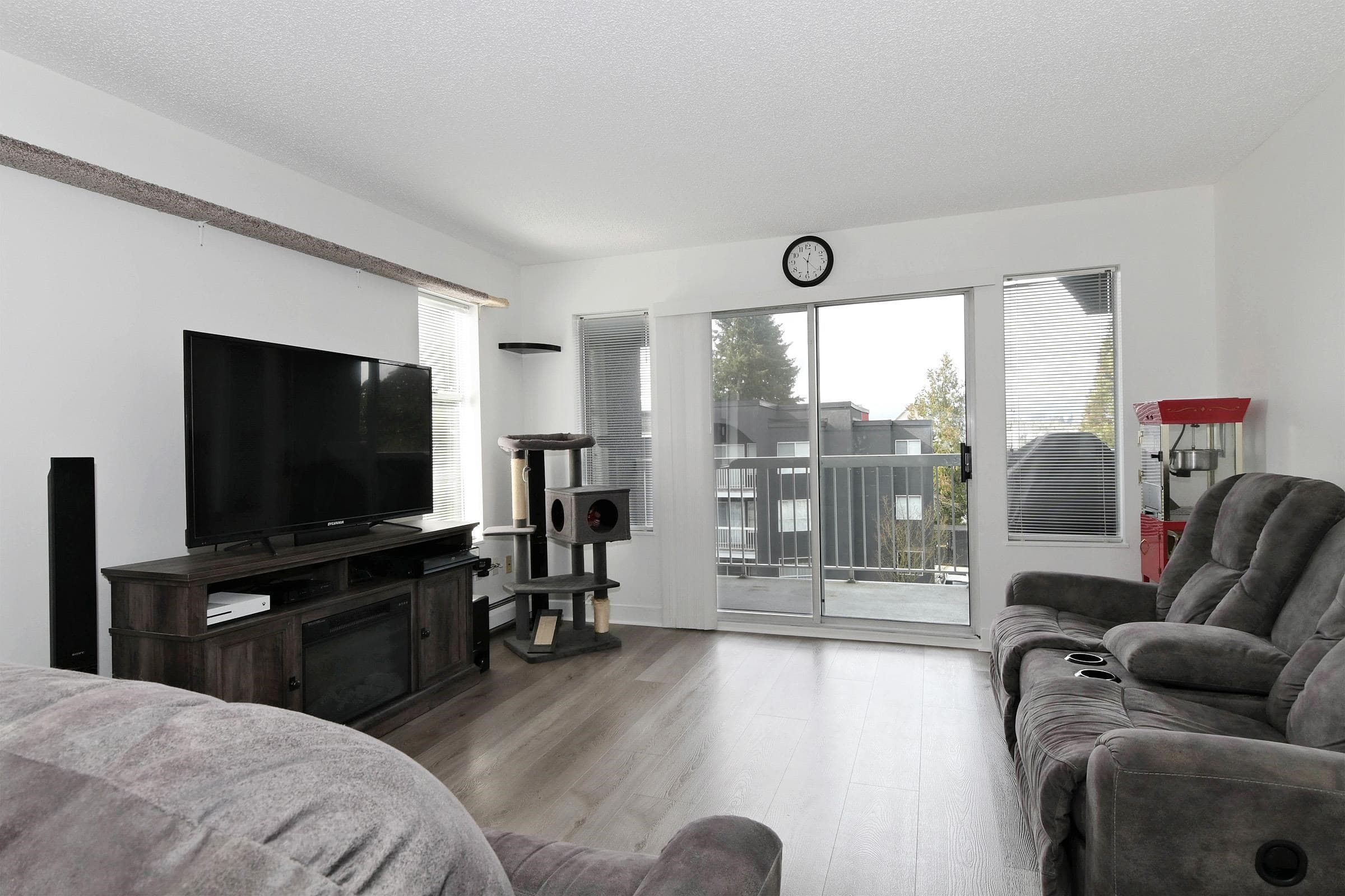 301 - 5700 200 Street, Langley, V3A 7S6 — photo 3