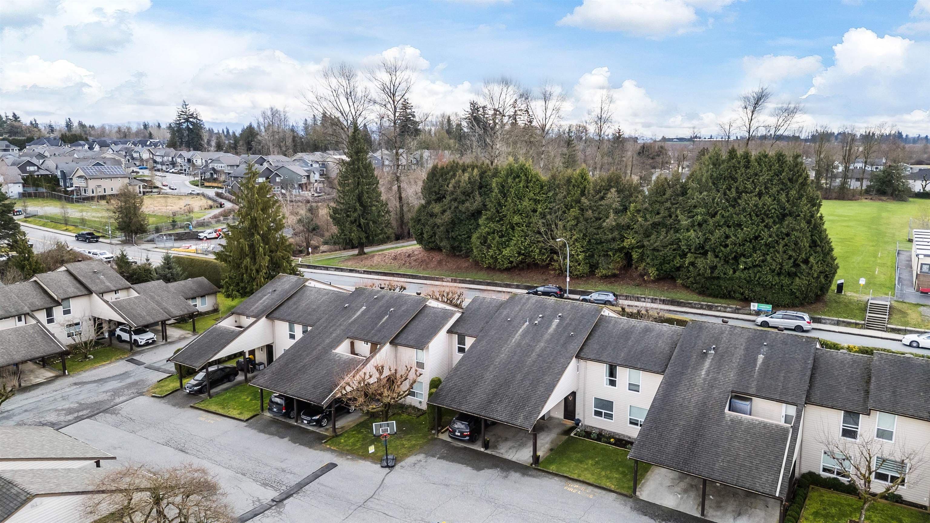 305 - 27411 28 Avenue, Langley, V4W 3V2 — photo 1
