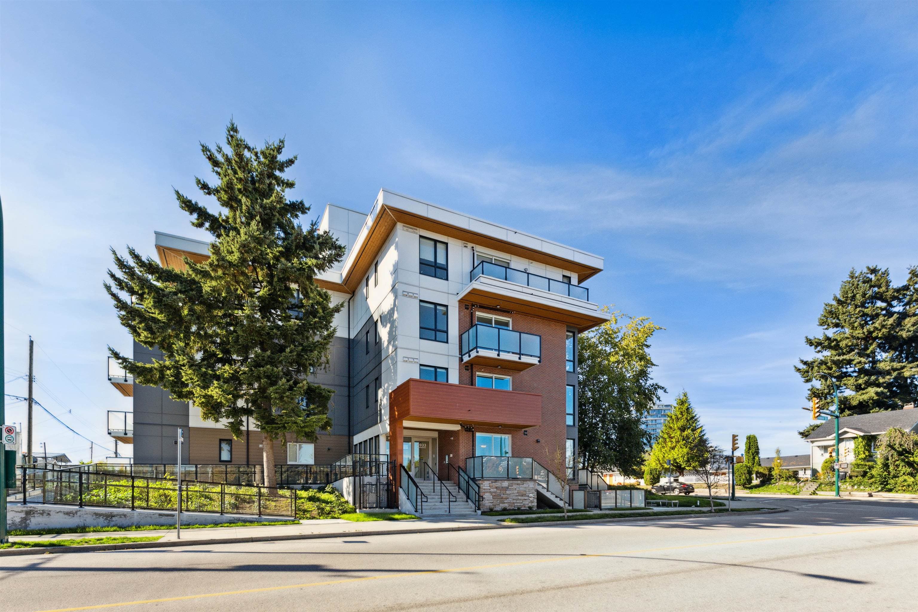404 - 4933 Clarendon Street, Vancouver, V5R 3J3 — photo 2