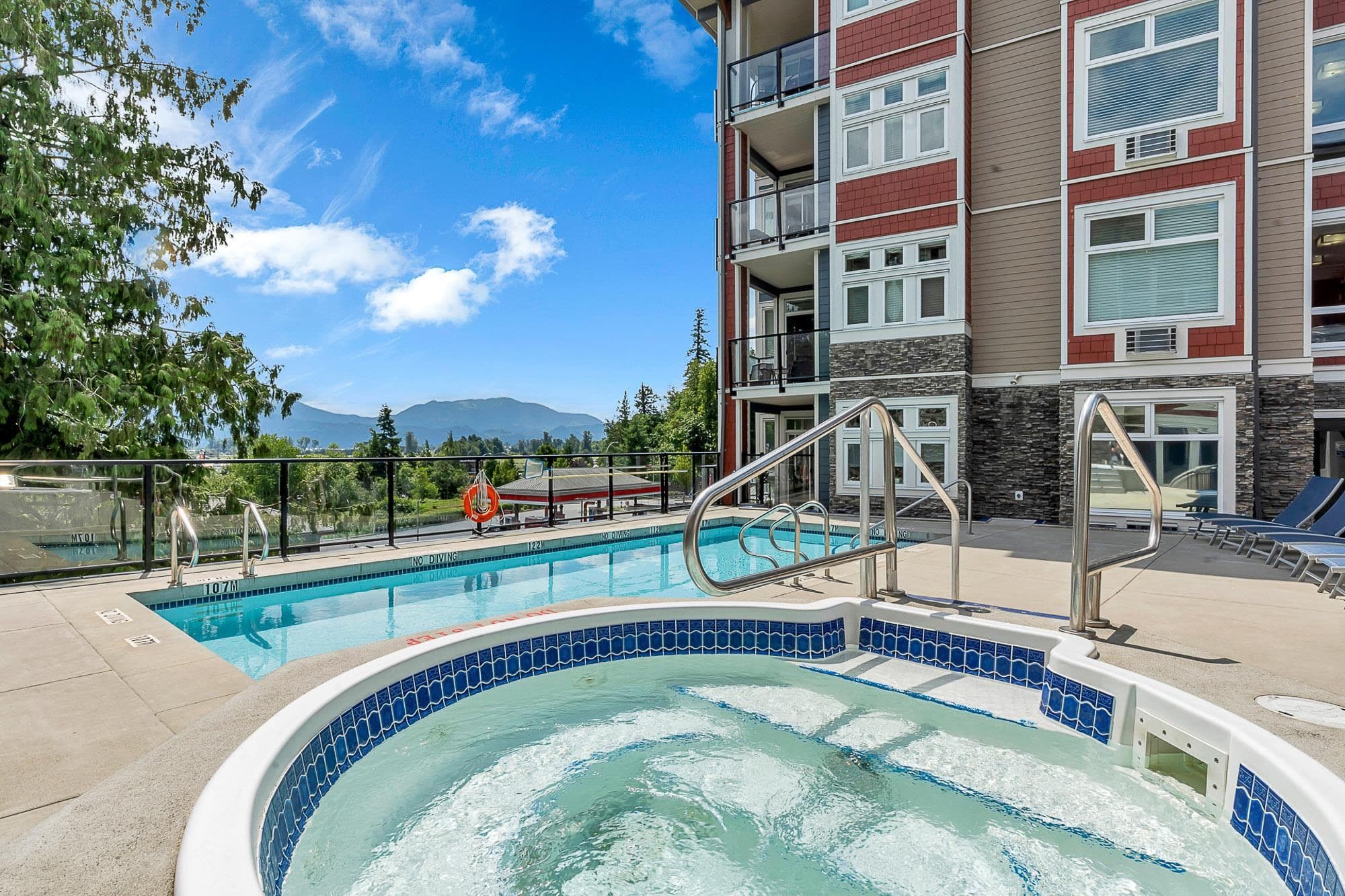 305 - 2242 Whatcom Road, Abbotsford, V3G 0G3 — photo 3