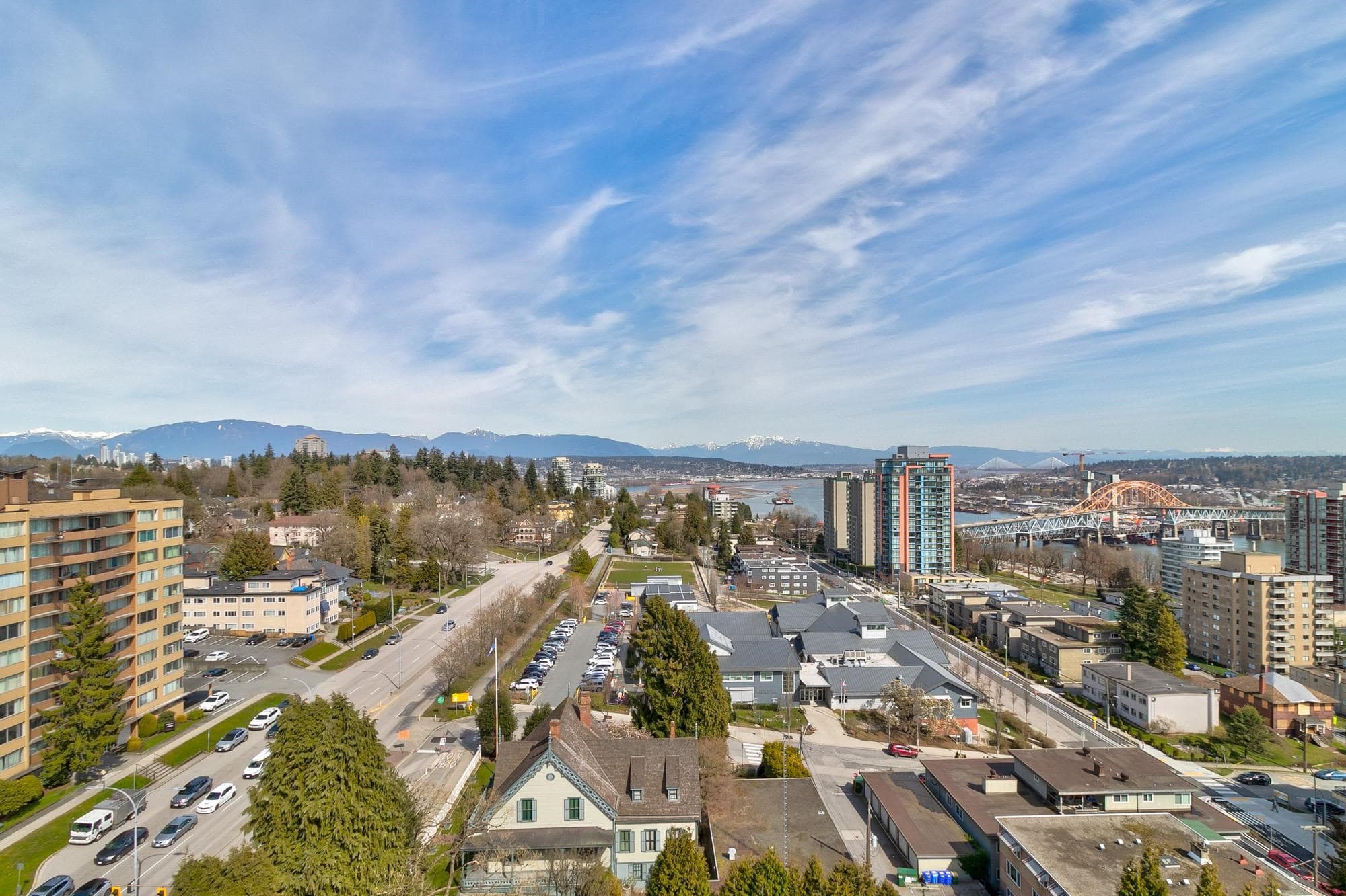 1702 - 320 Royal Avenue, New Westminster, V3L 5C6 — photo 3