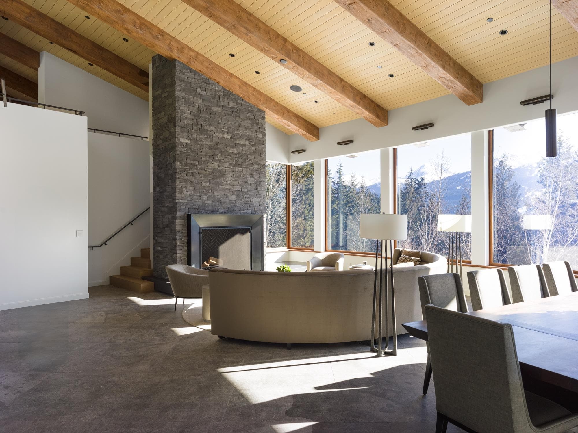 5476 Stonebridge Place, Whistler, V0N 1B5 — photo 2