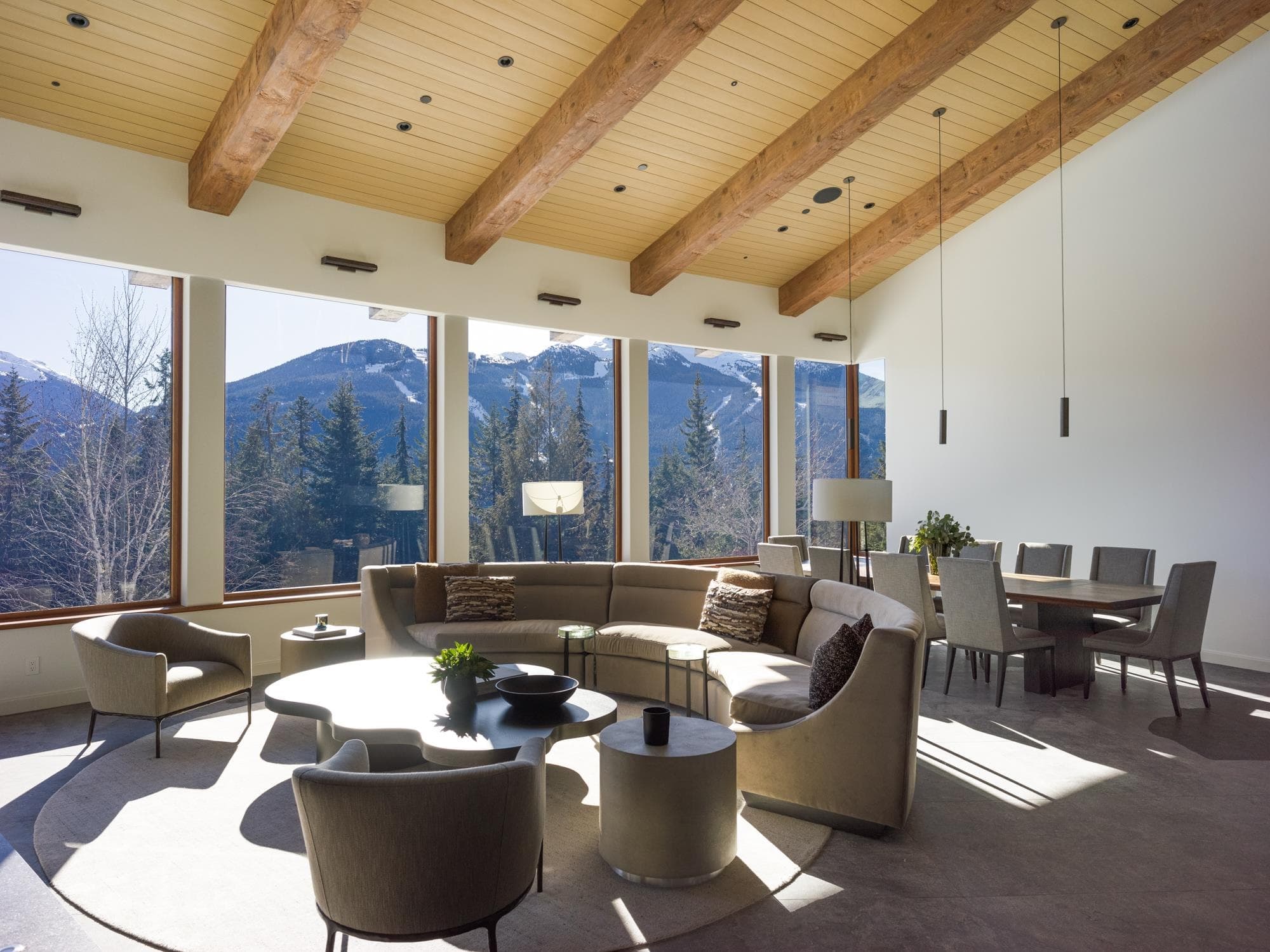 5476 Stonebridge Place, Whistler, V0N 1B5 — photo 1