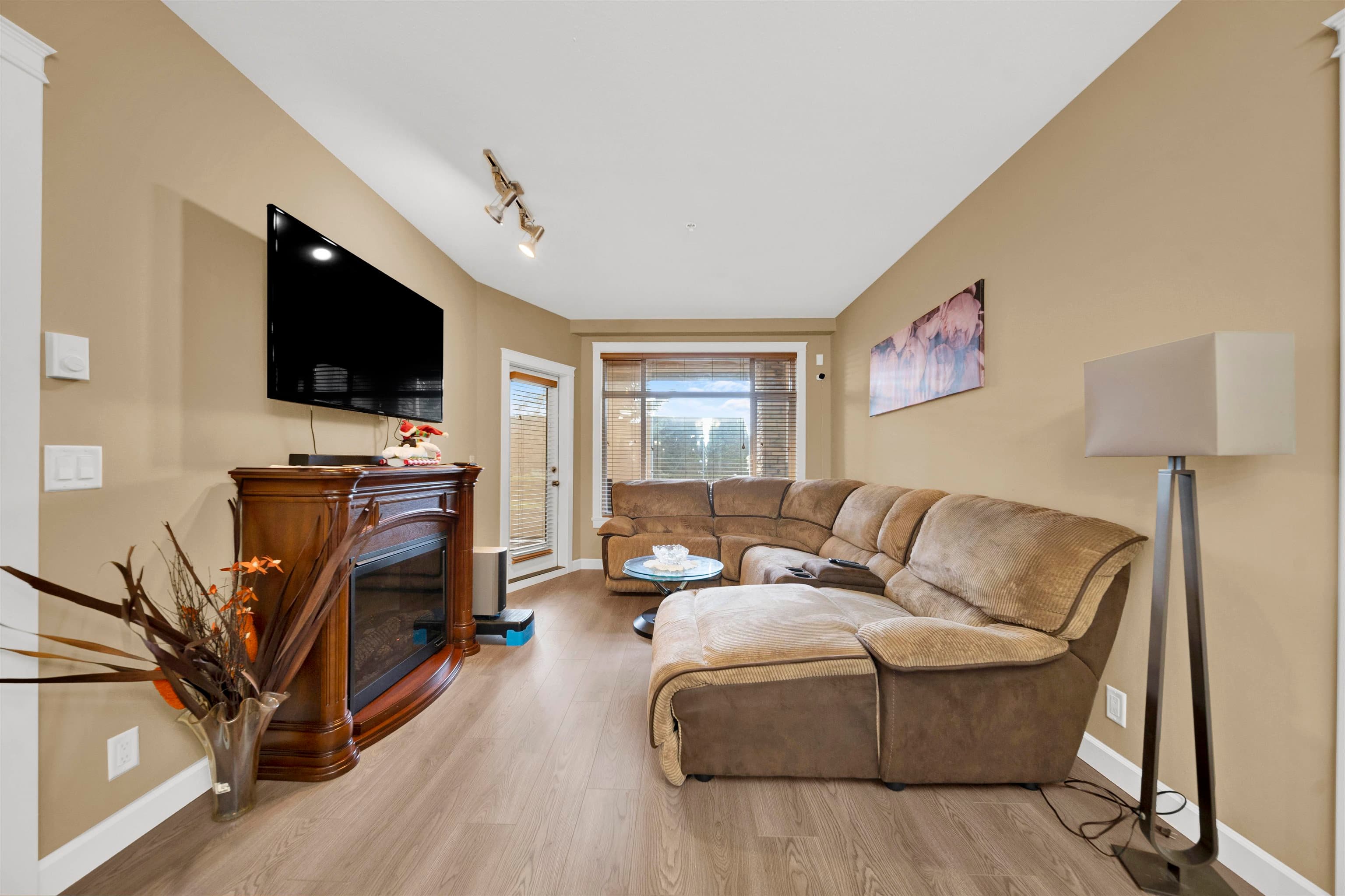 111 - 8067 207 Street, Langley, V2Y 0N9 — photo 3